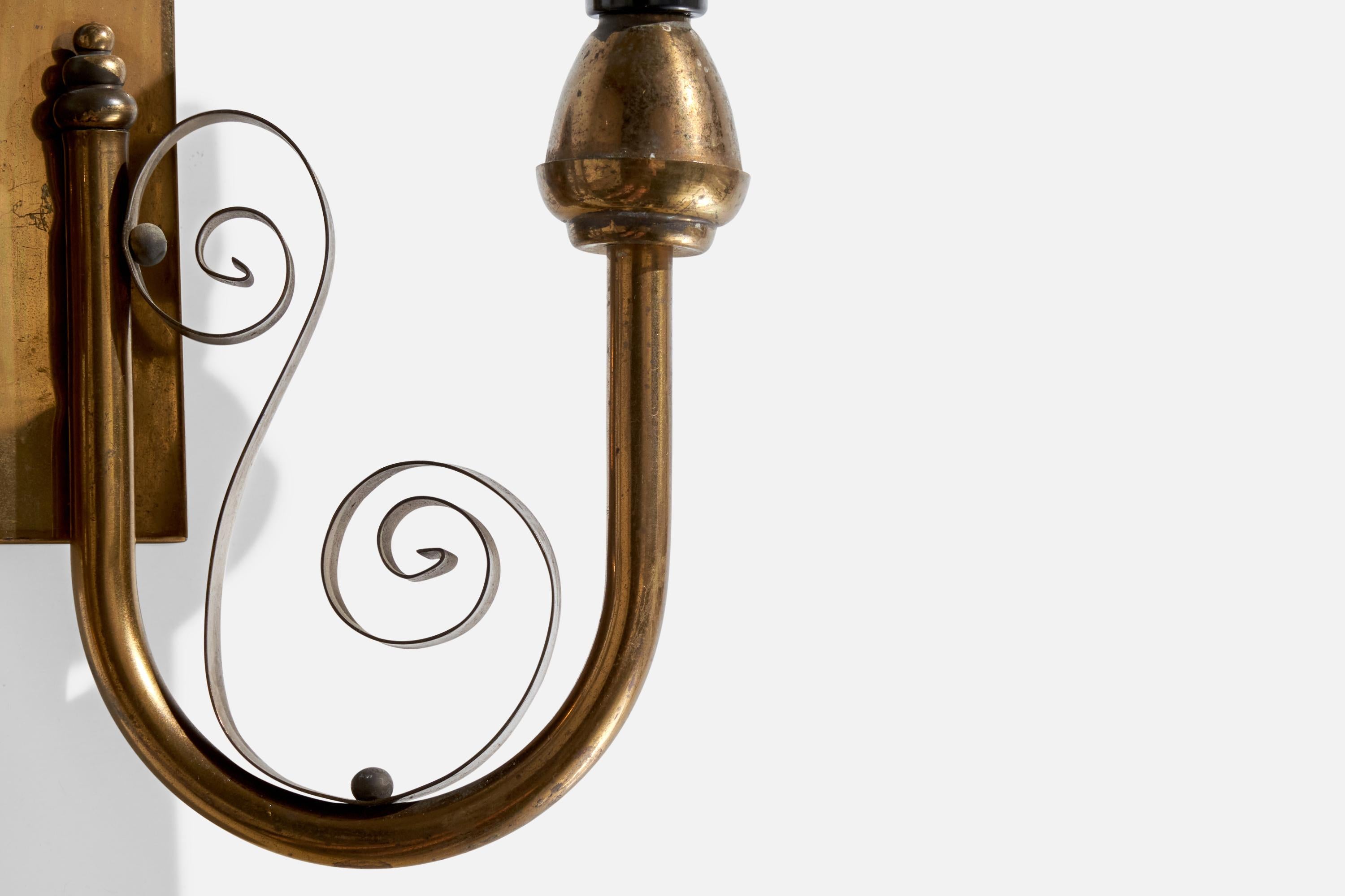 Designer francese, lampade da parete, ottone, tessuto, Francia, anni '1950 in vendita 2