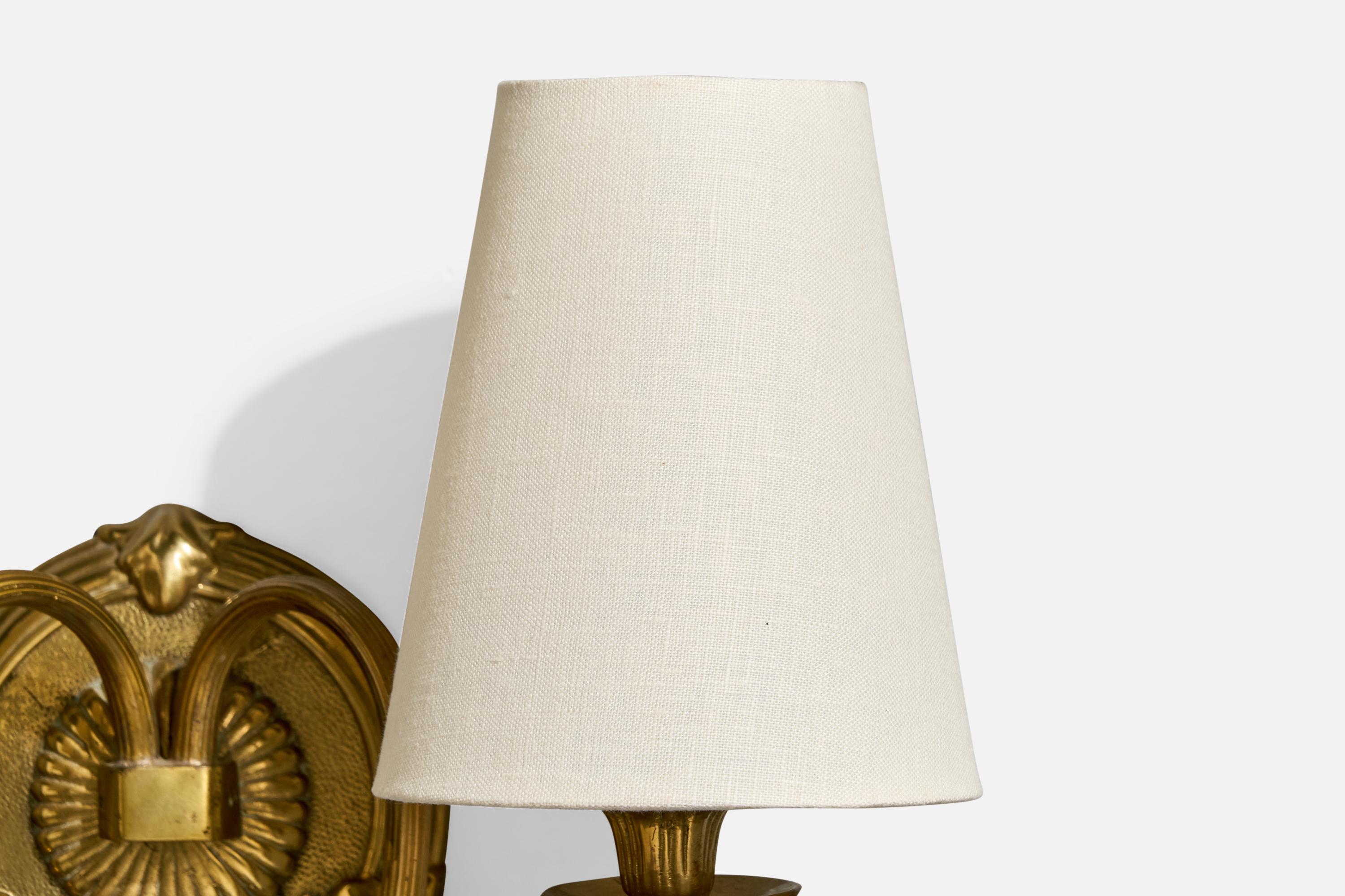 French Designer, Wall Lights, Brass, Fabric, France, 1960s For Sale 4