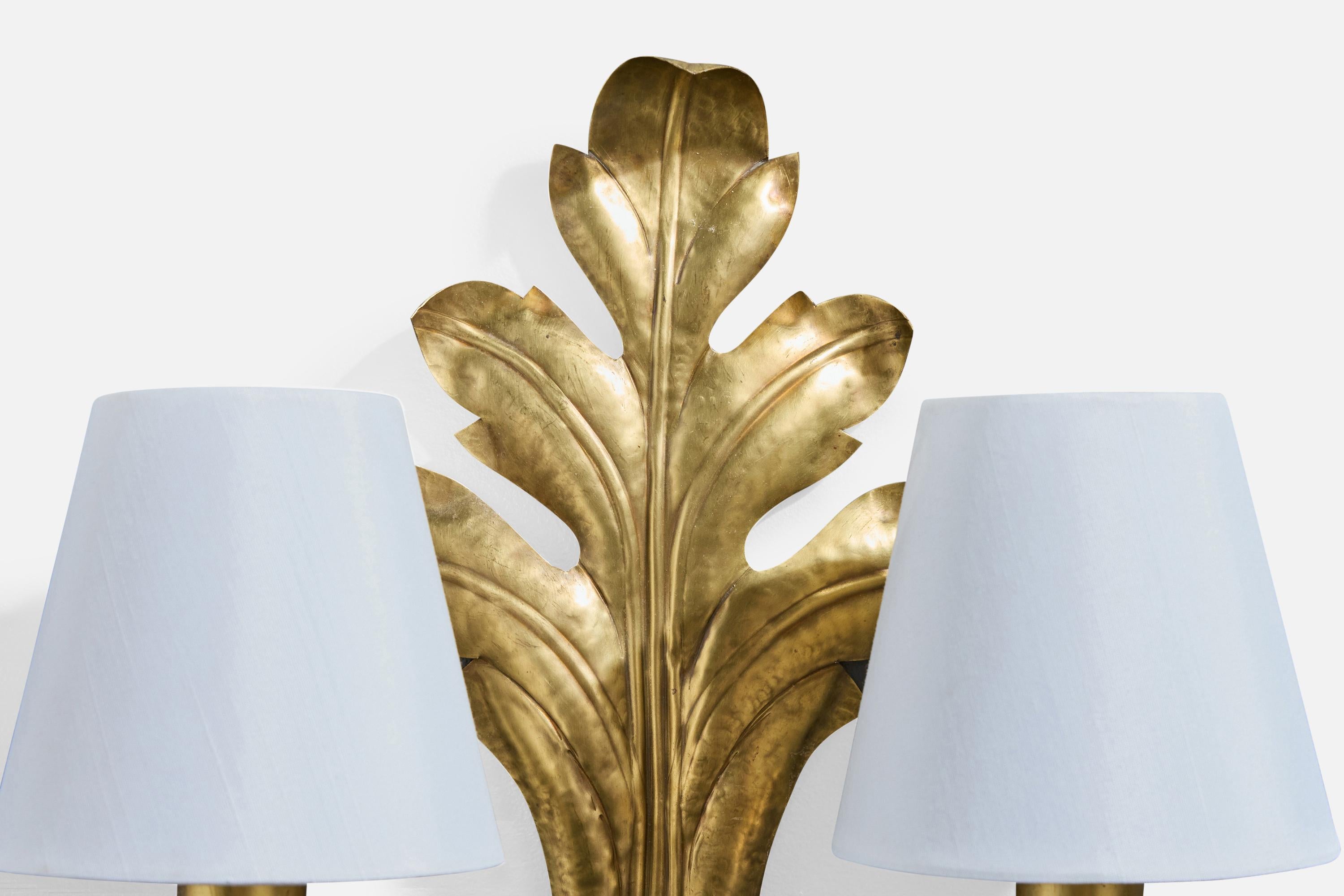 Designer francese, lampade da parete, ottone, tessuto, Francia, anni '1960 in vendita 2