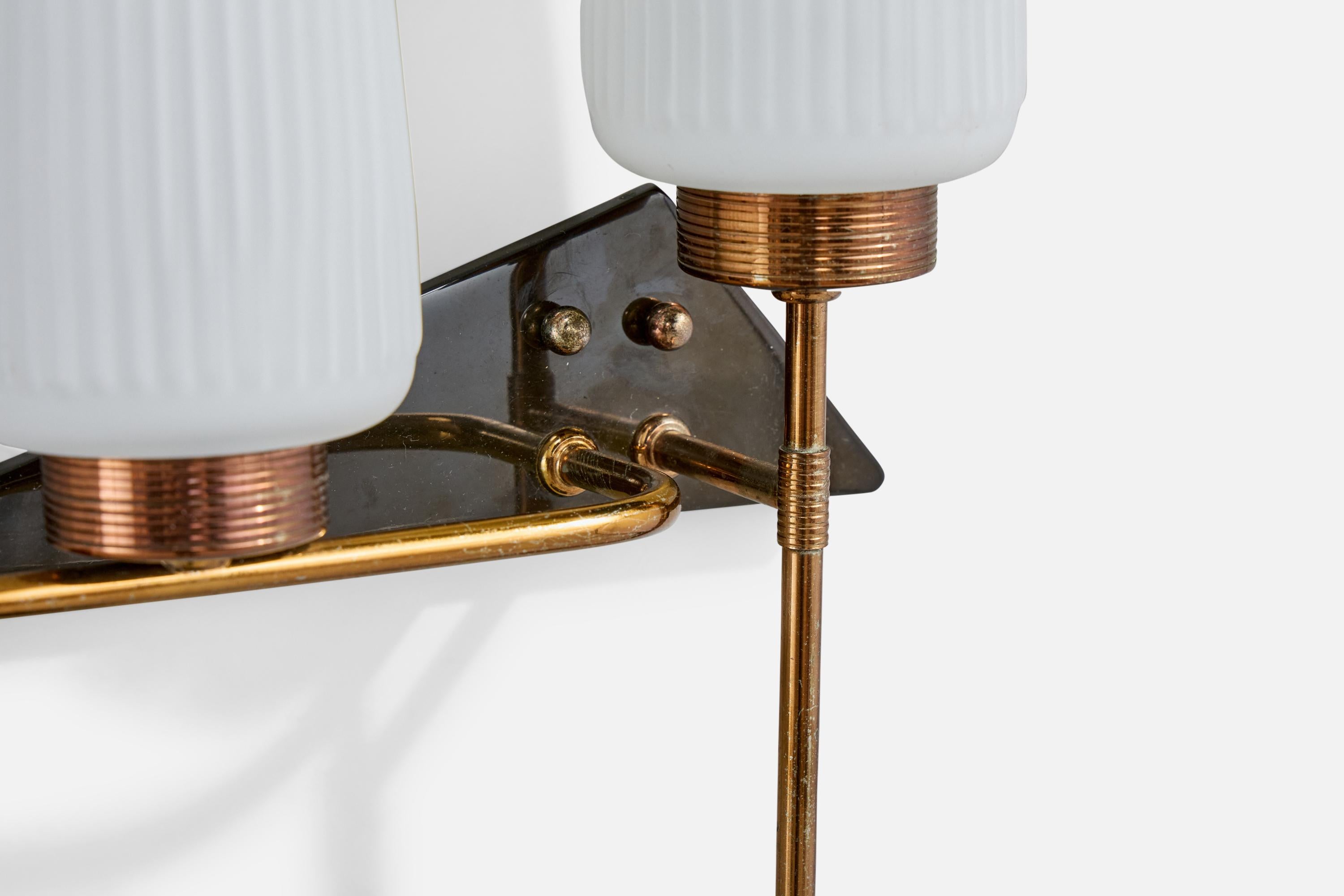 French Designer, Wall Lights, Brass, Glass, Acrylic, France, 1950s For Sale 2