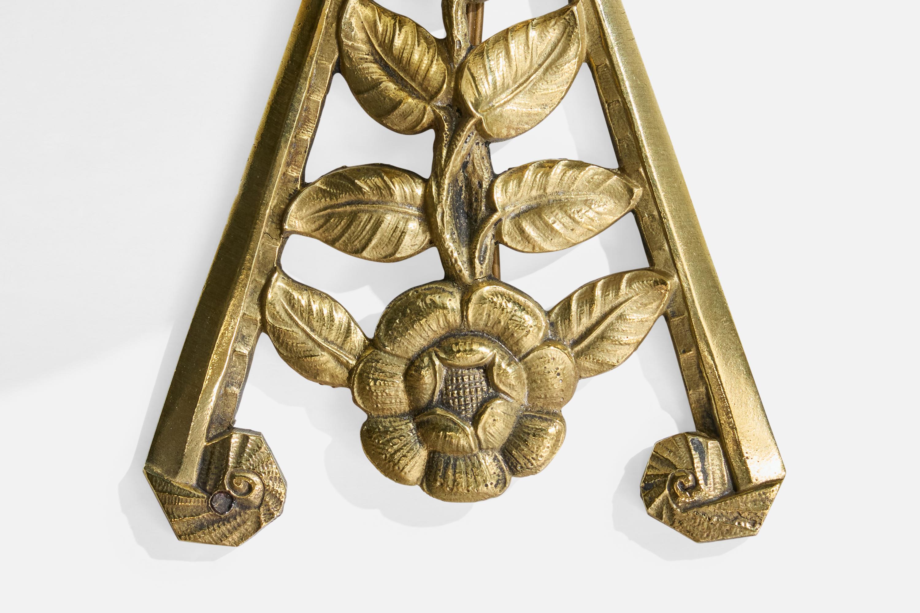 Ottone Designer francese, lampade da parete, ottone, vetro, Francia, anni '1930 in vendita