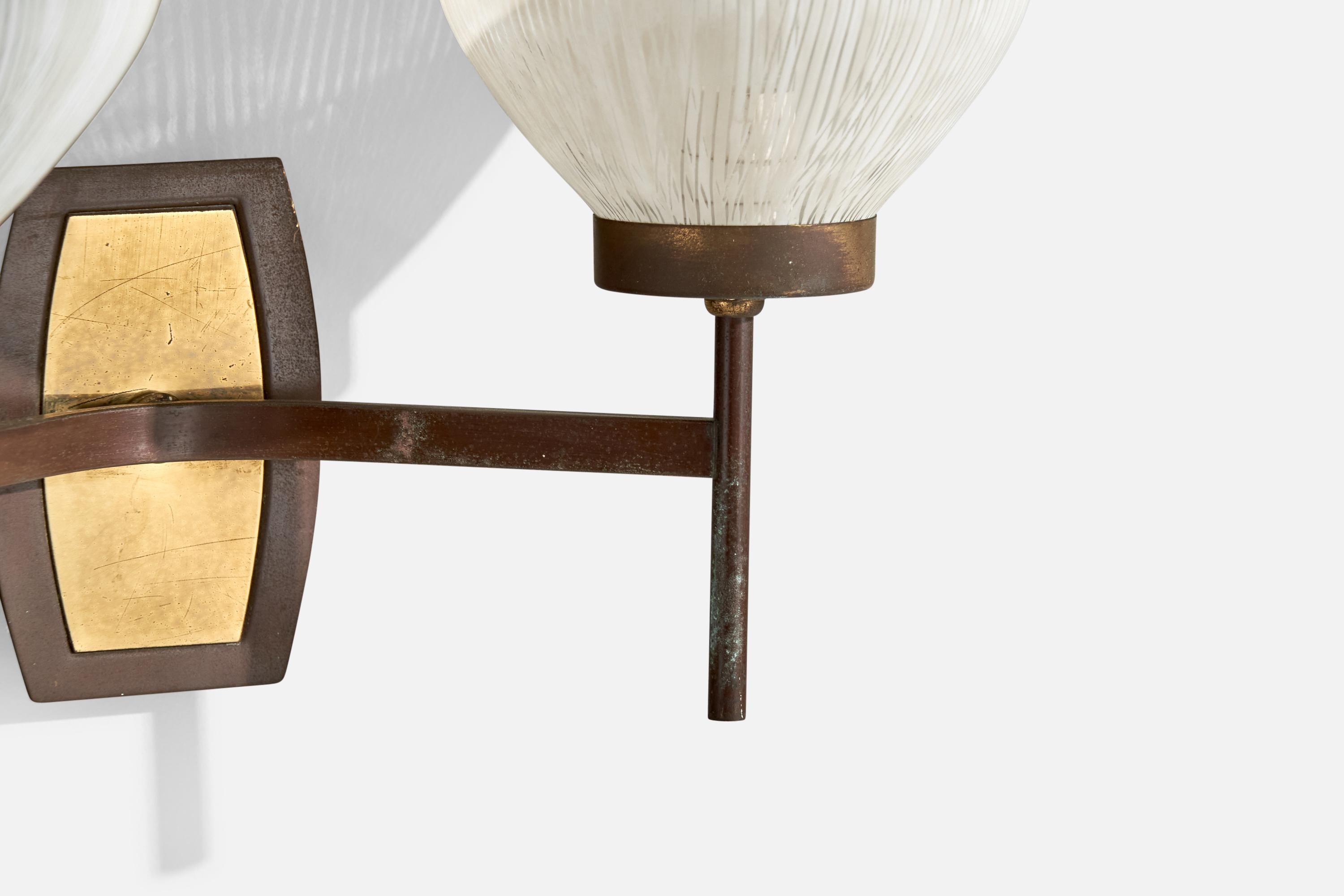 French Designer, Wall Lights, Brass, Glass, France, 1950s For Sale 6