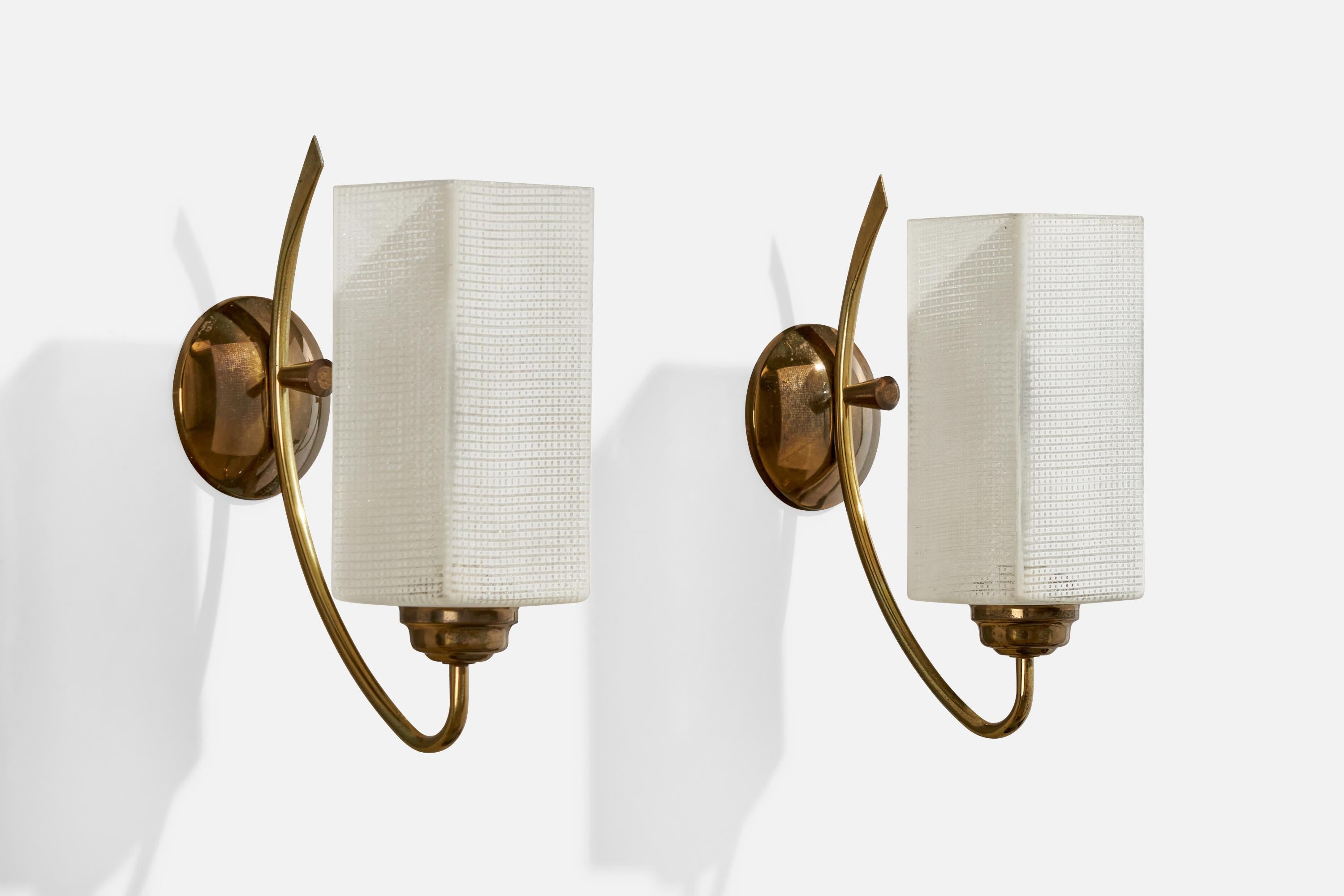 A pair of brass and white etched glass wall lights designed and produced in France, c. 1950s.

Overall Dimensions (inches):  10” H x  2.875” W x 7 “D

Back Plate Dimensions (Inches):  3.25” H x 3.25” W x .75” D

Bulb Specifications: Bayonet