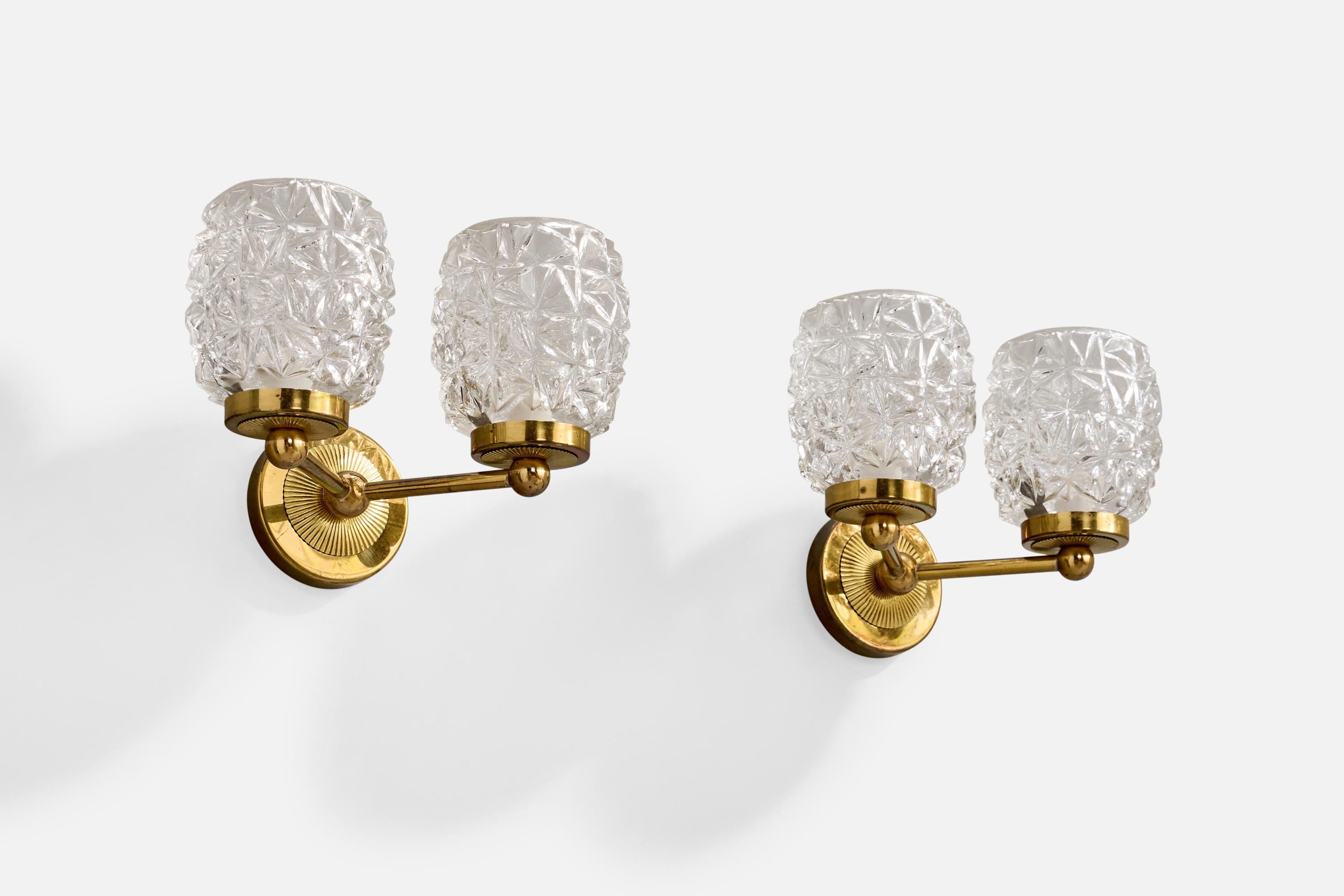 Mid-Century Modern Design/One, appliques, laiton, verre, France, années 1950 en vente