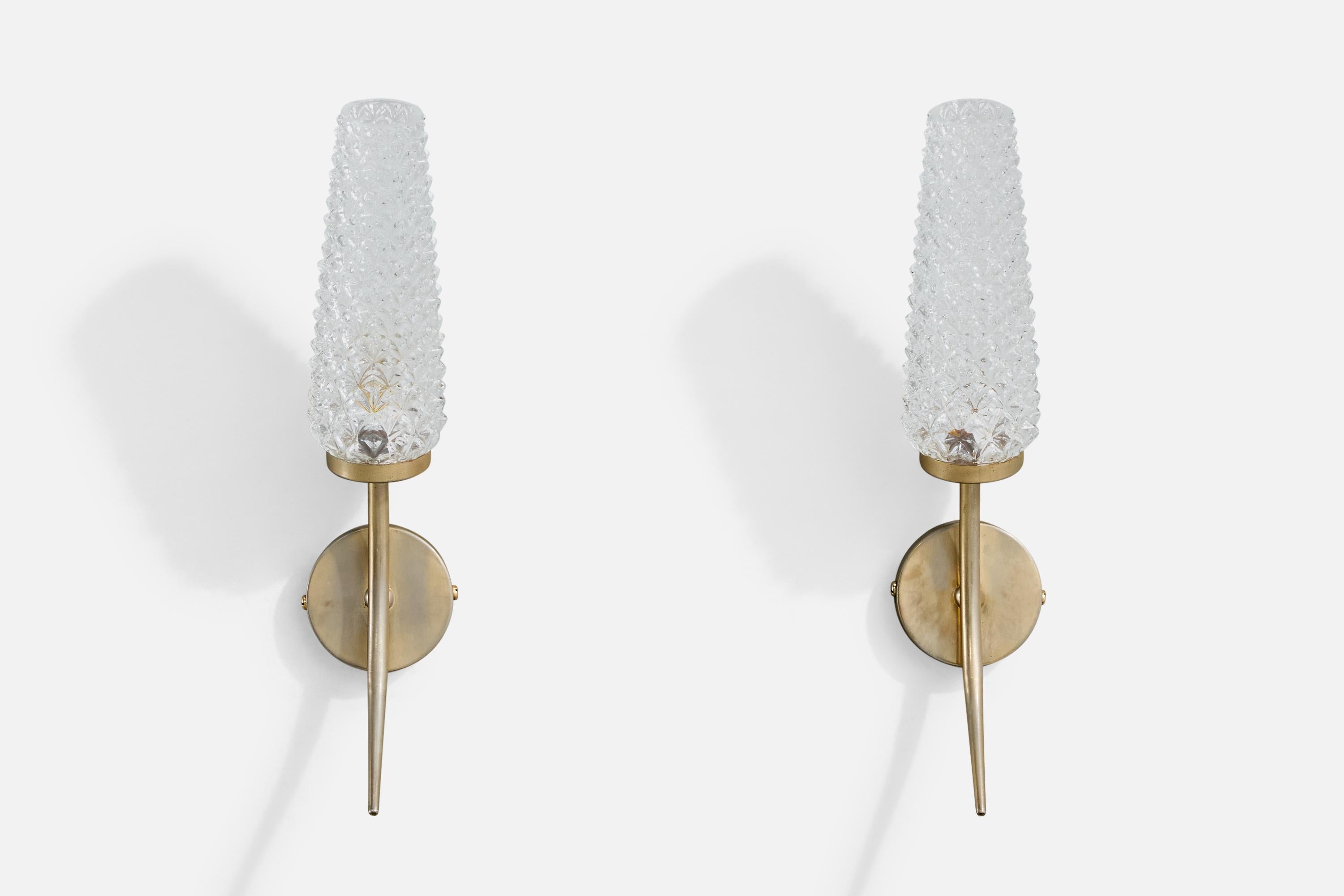 Mid-Century Modern French Designer, Wall Lights, Brass, Glass, France, 1950s For Sale