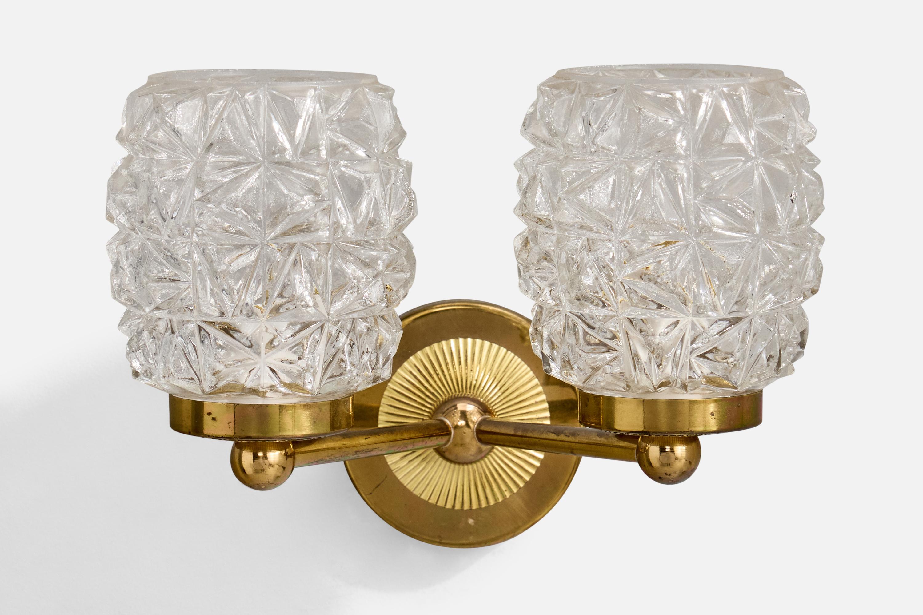 Français Design/One, appliques, laiton, verre, France, années 1950 en vente