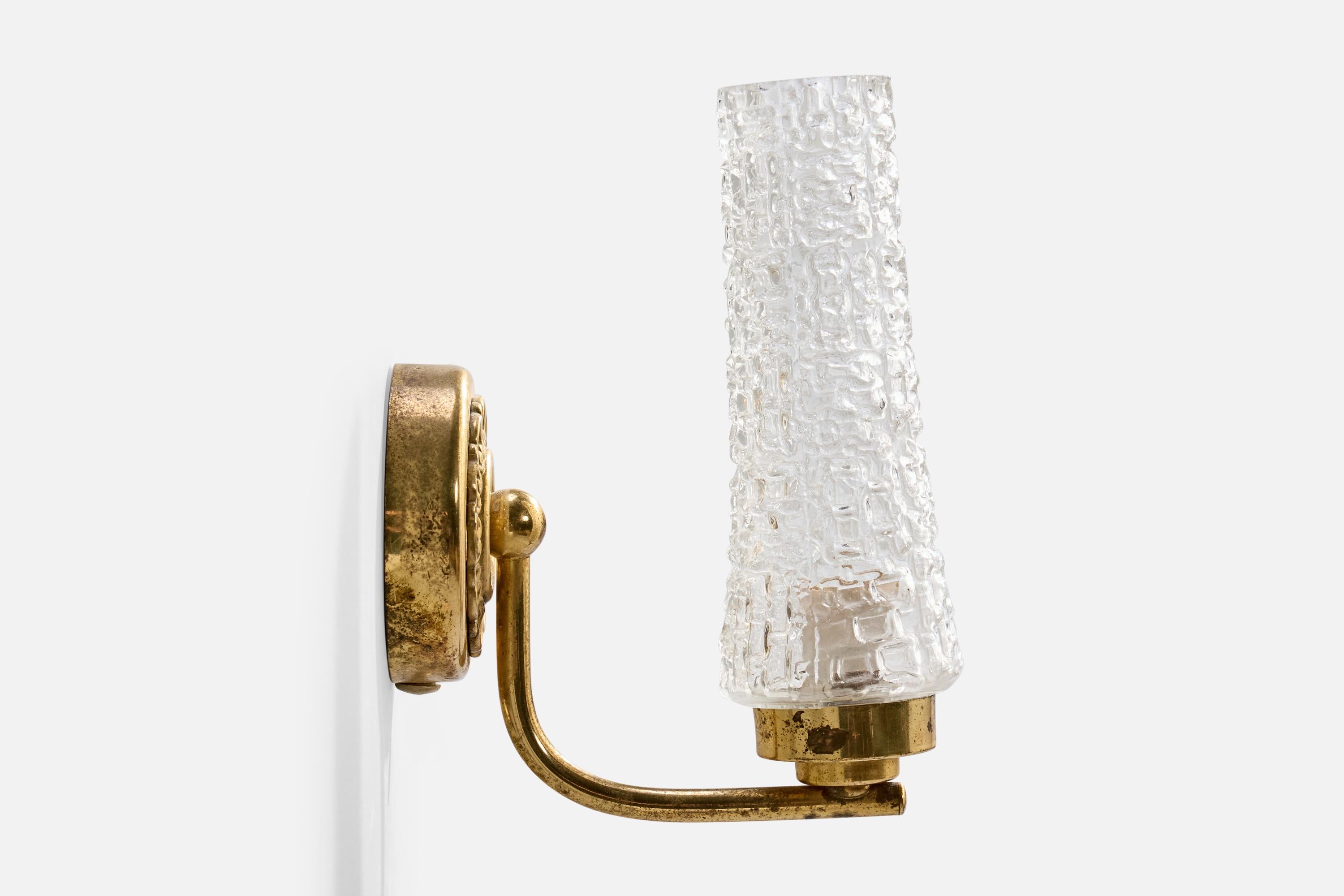 Designer francese, lampade da parete, ottone, vetro, Francia, anni '1950 In condizioni buone in vendita a High Point, NC