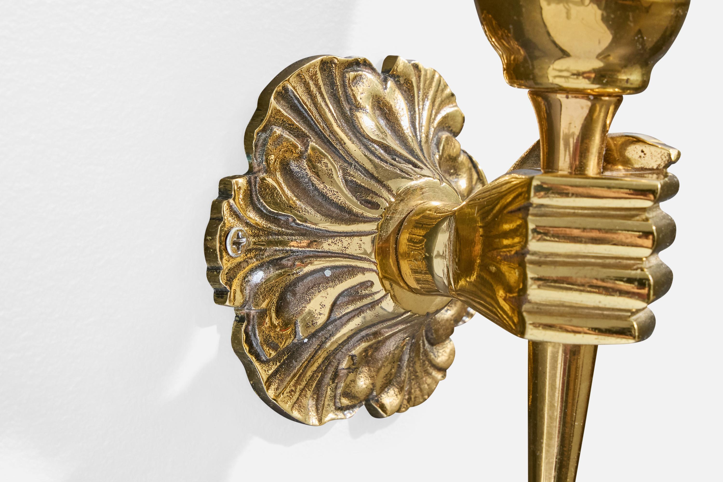 Ottone Designer francese, lampade da parete, ottone, vetro, Francia, anni '1950 in vendita