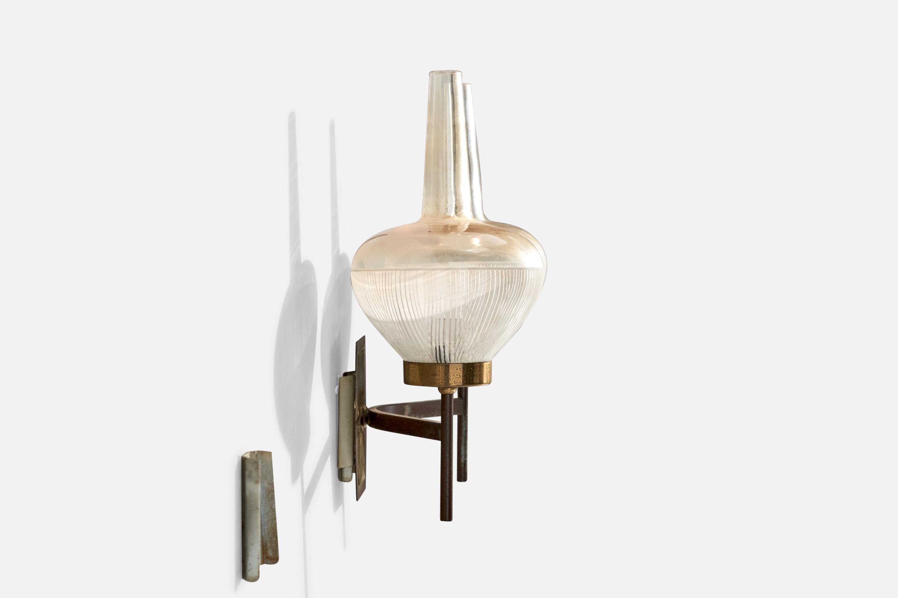 French Designer, Wall Lights, Brass, Glass, France, 1950s For Sale 2