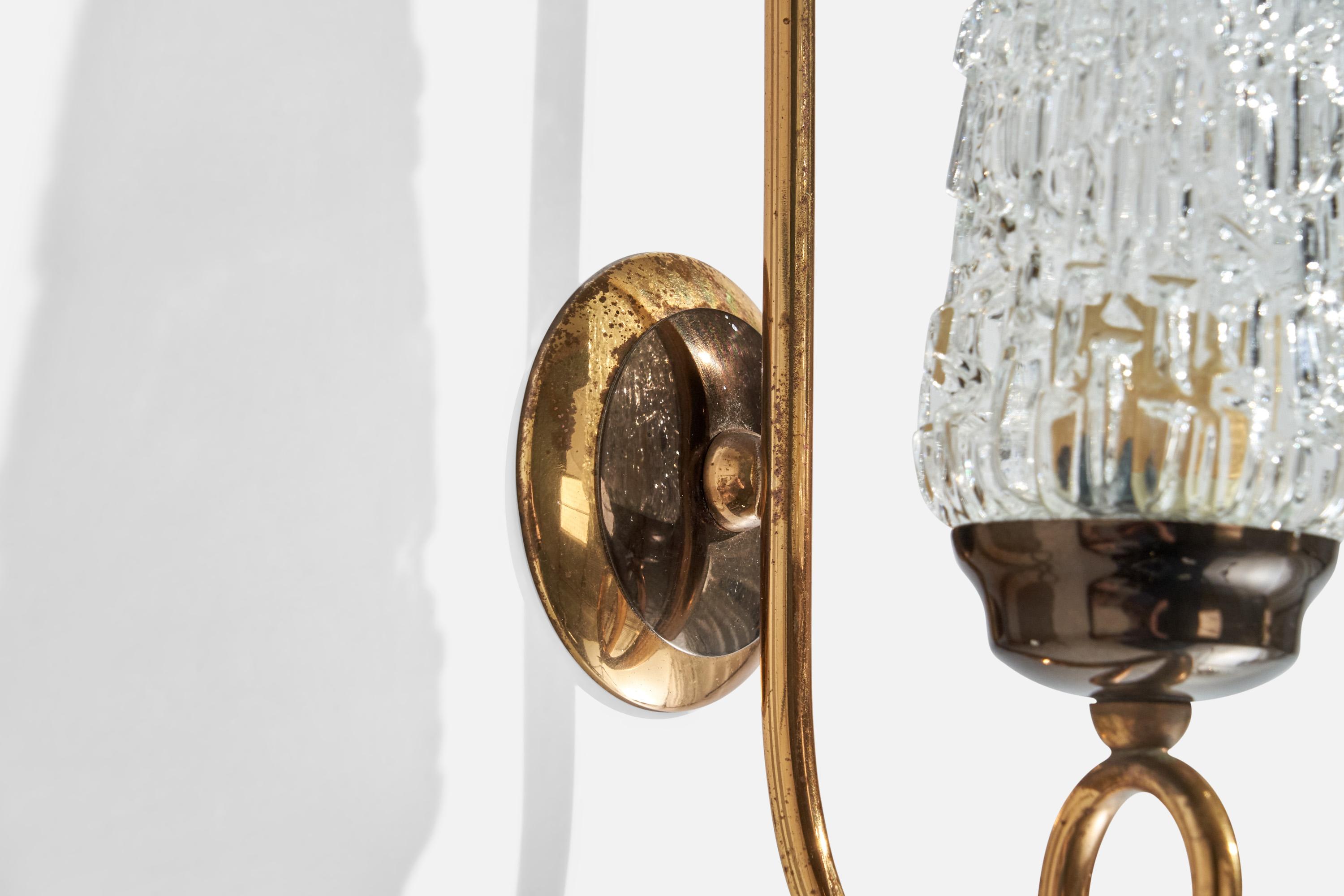 French Designer, Wall Lights, Brass, Glass, France, 1950s For Sale 2
