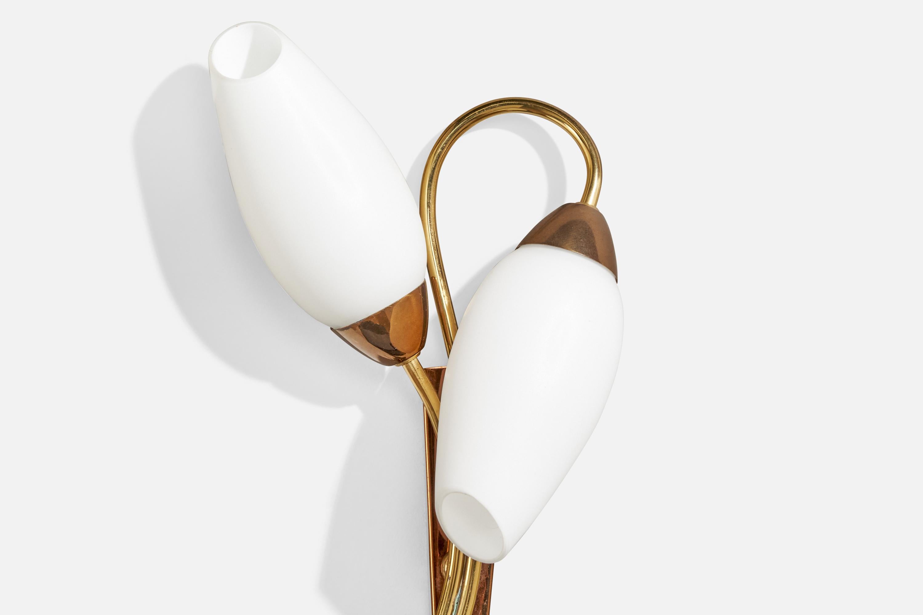 Französischer Designer, Wandleuchten, Messing, Glas, Frankreich, 1950er Jahre im Angebot 2