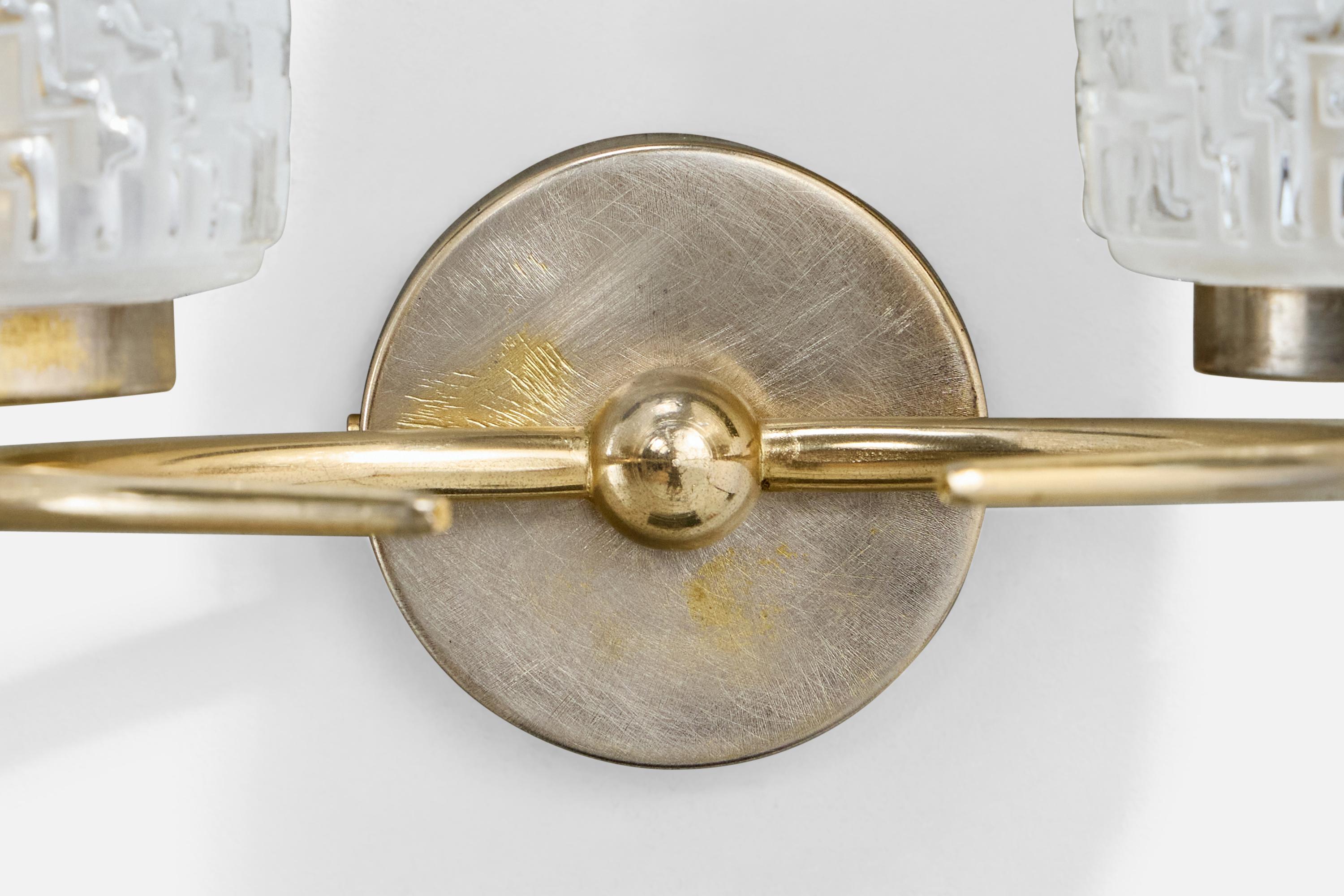 French Designer, Wall Lights, Brass, Glass, France, 1950s For Sale 2