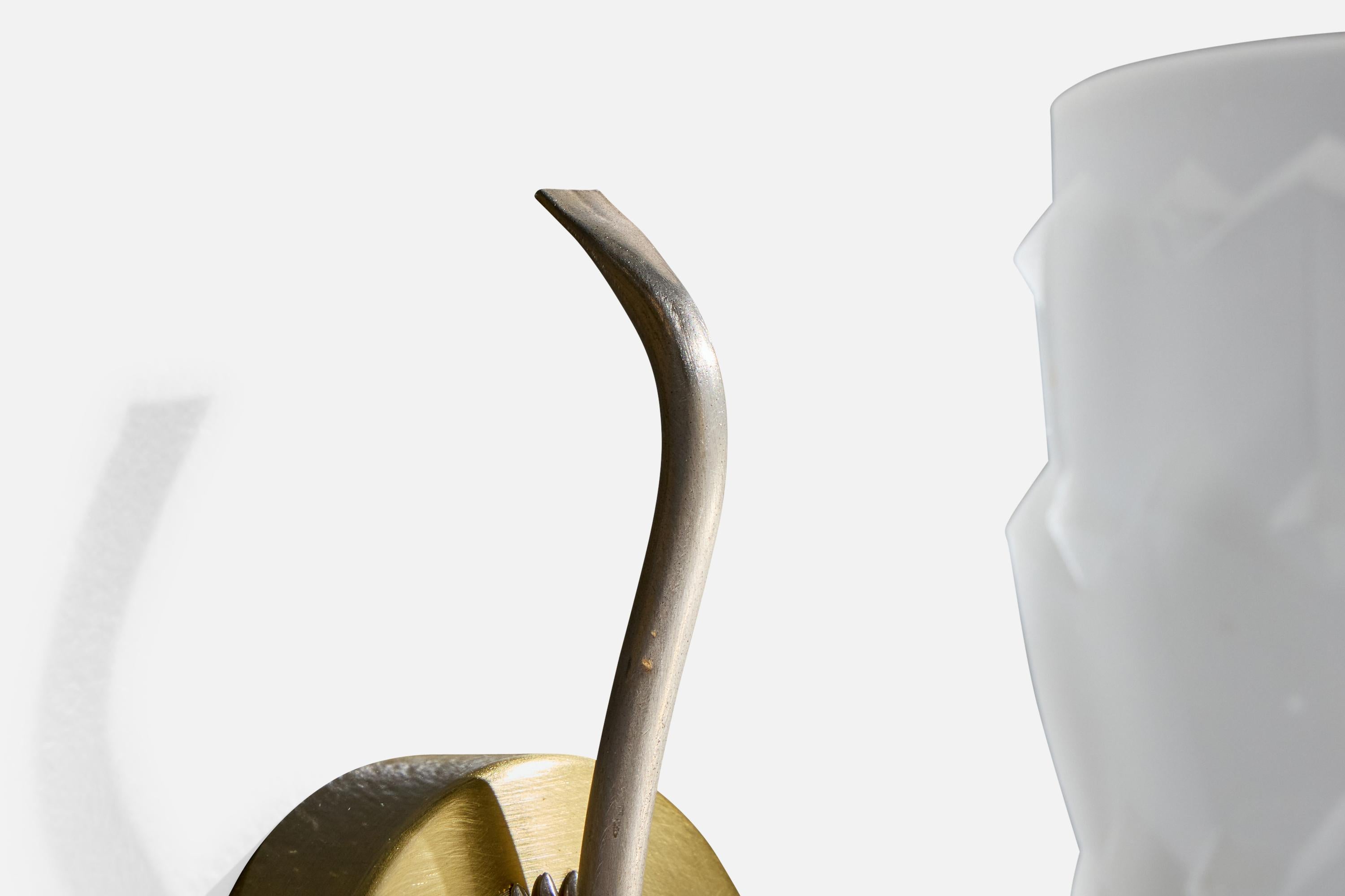 Ottone Designer francese, lampade da parete, ottone, vetro, Francia, anni '1950 in vendita