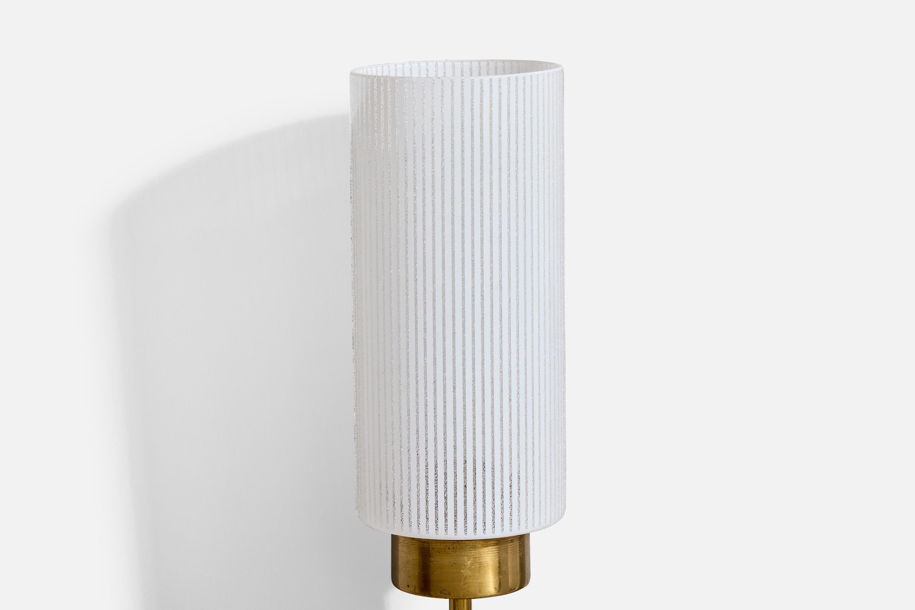 Designer francese, lampade da parete, ottone, vetro, Francia, anni '1950 in vendita 1