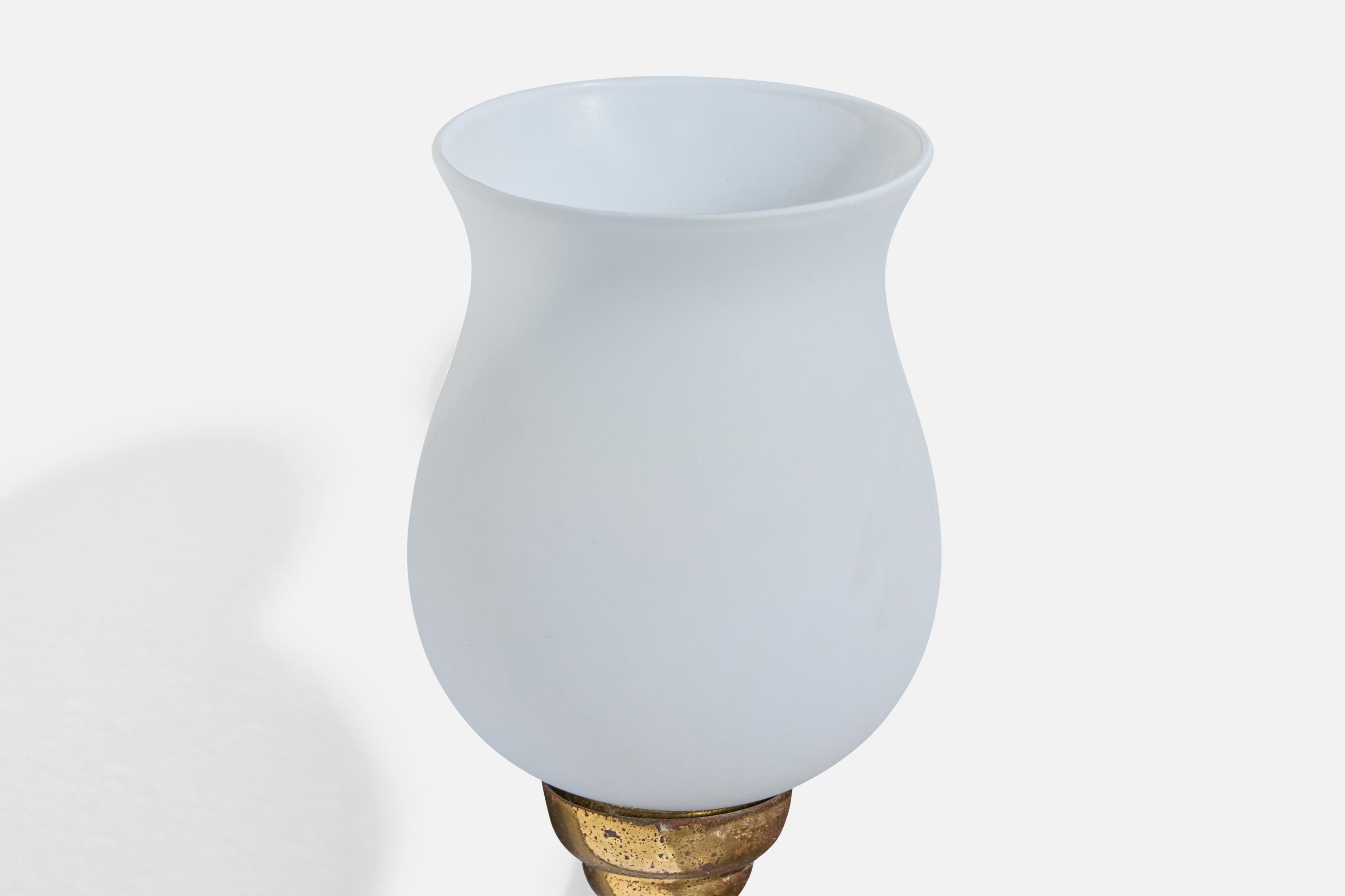 Designer francese, lampade da parete, ottone, vetro, Francia, anni '1950 in vendita 2