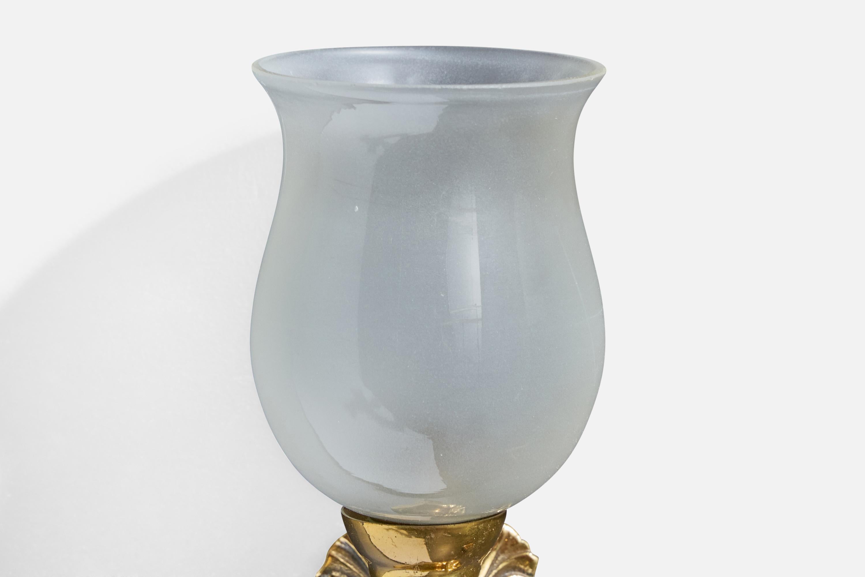 Designer francese, lampade da parete, ottone, vetro, Francia, anni '1950 in vendita 2