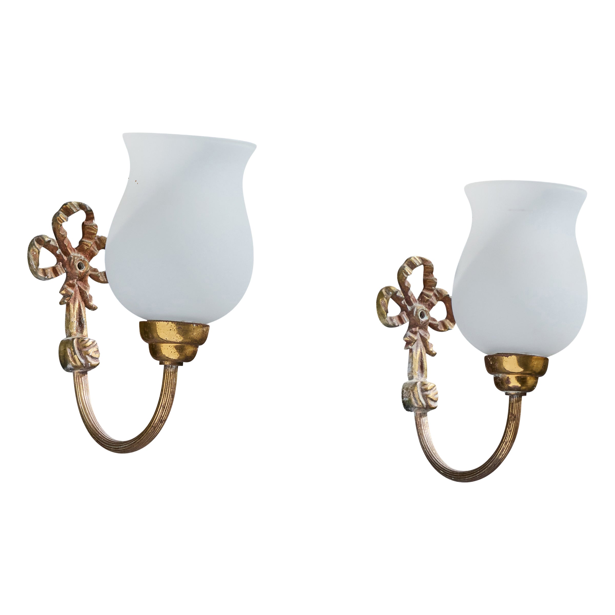 Designer francese, lampade da parete, ottone, vetro, Francia, anni '1950