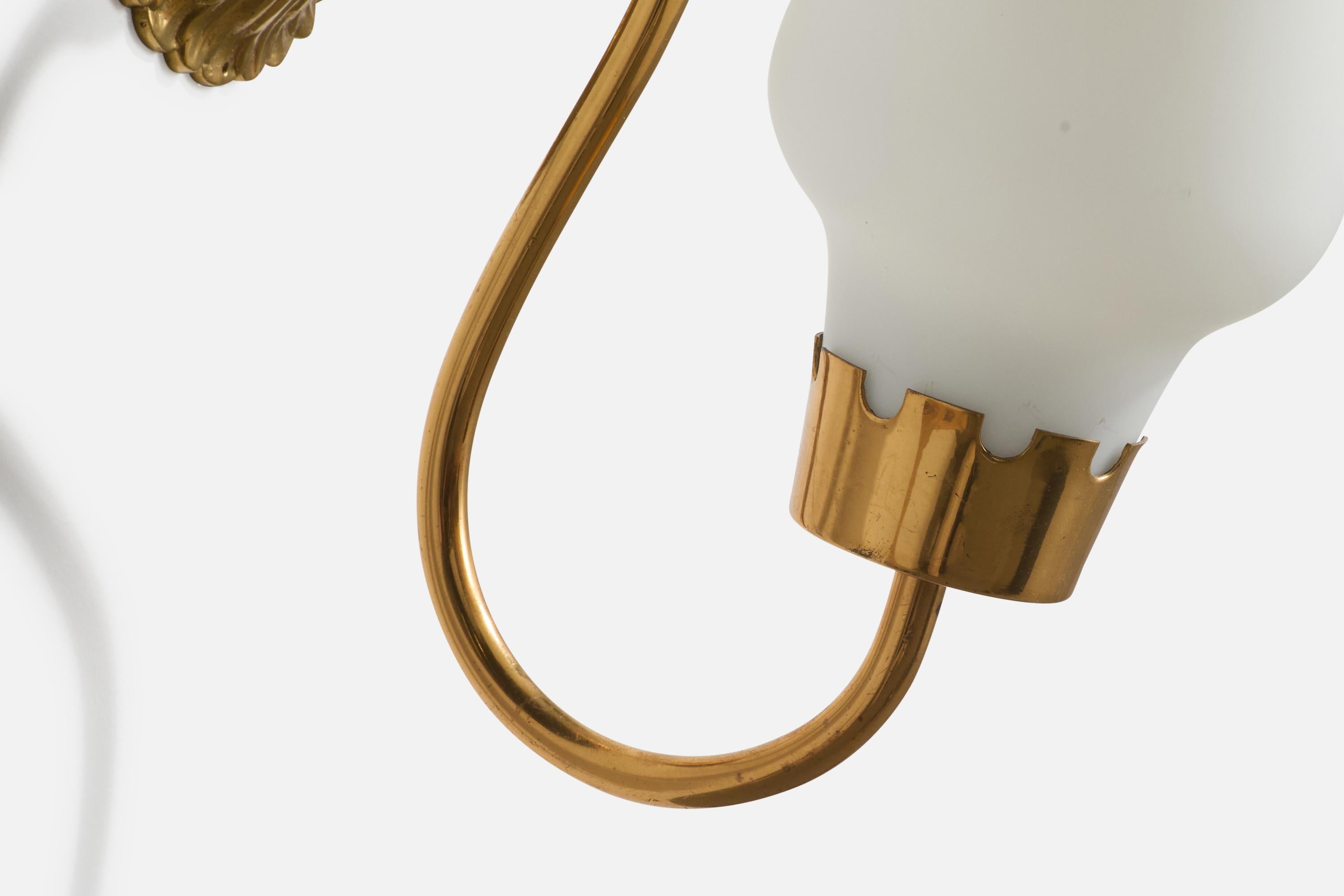 French Designer, Wall Lights, Brass, Glass, France, 1960s For Sale 3