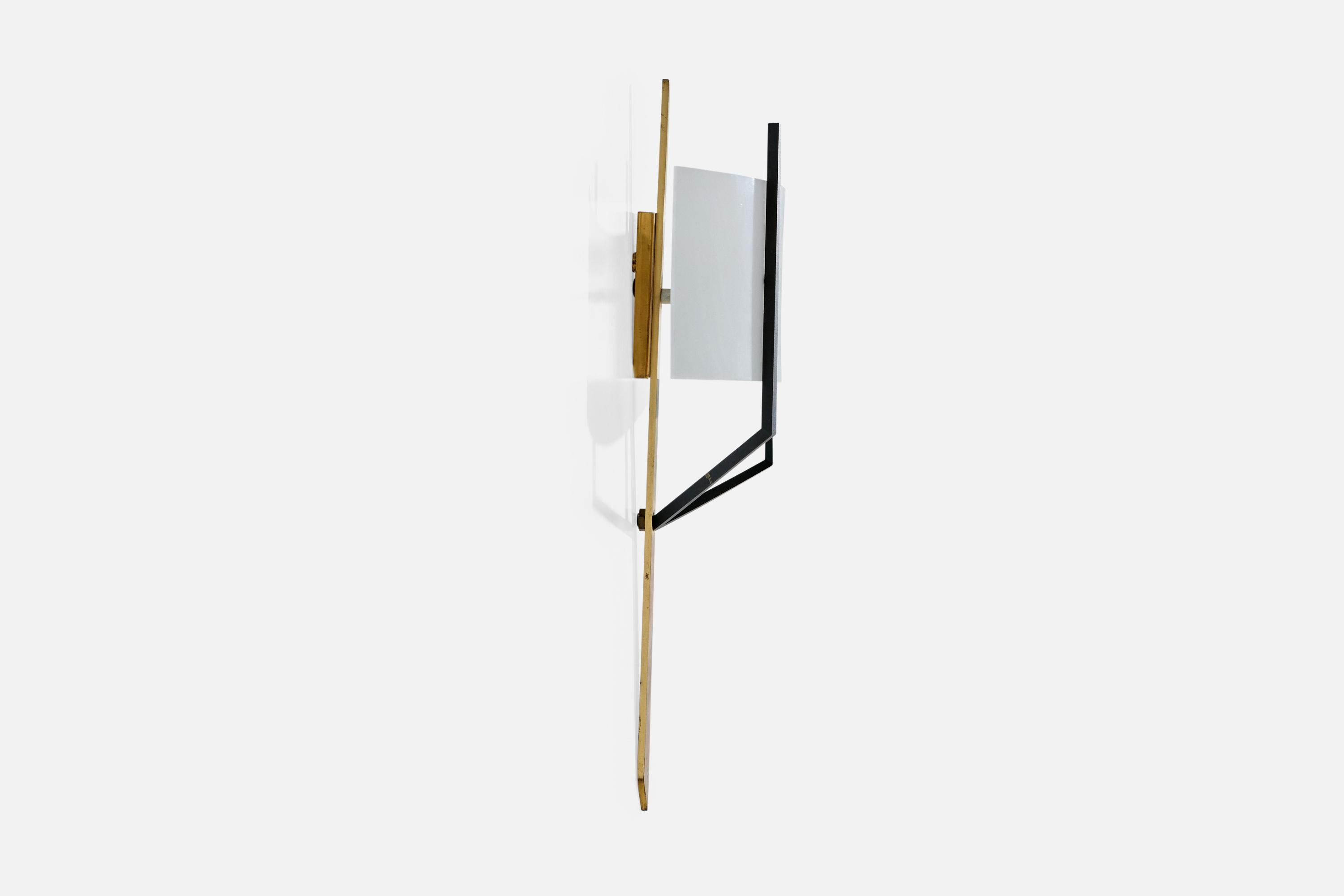 Französischer Designer, Wandleuchten, Messing, Metall, Acryl, Frankreich, 1960er Jahre im Angebot 1