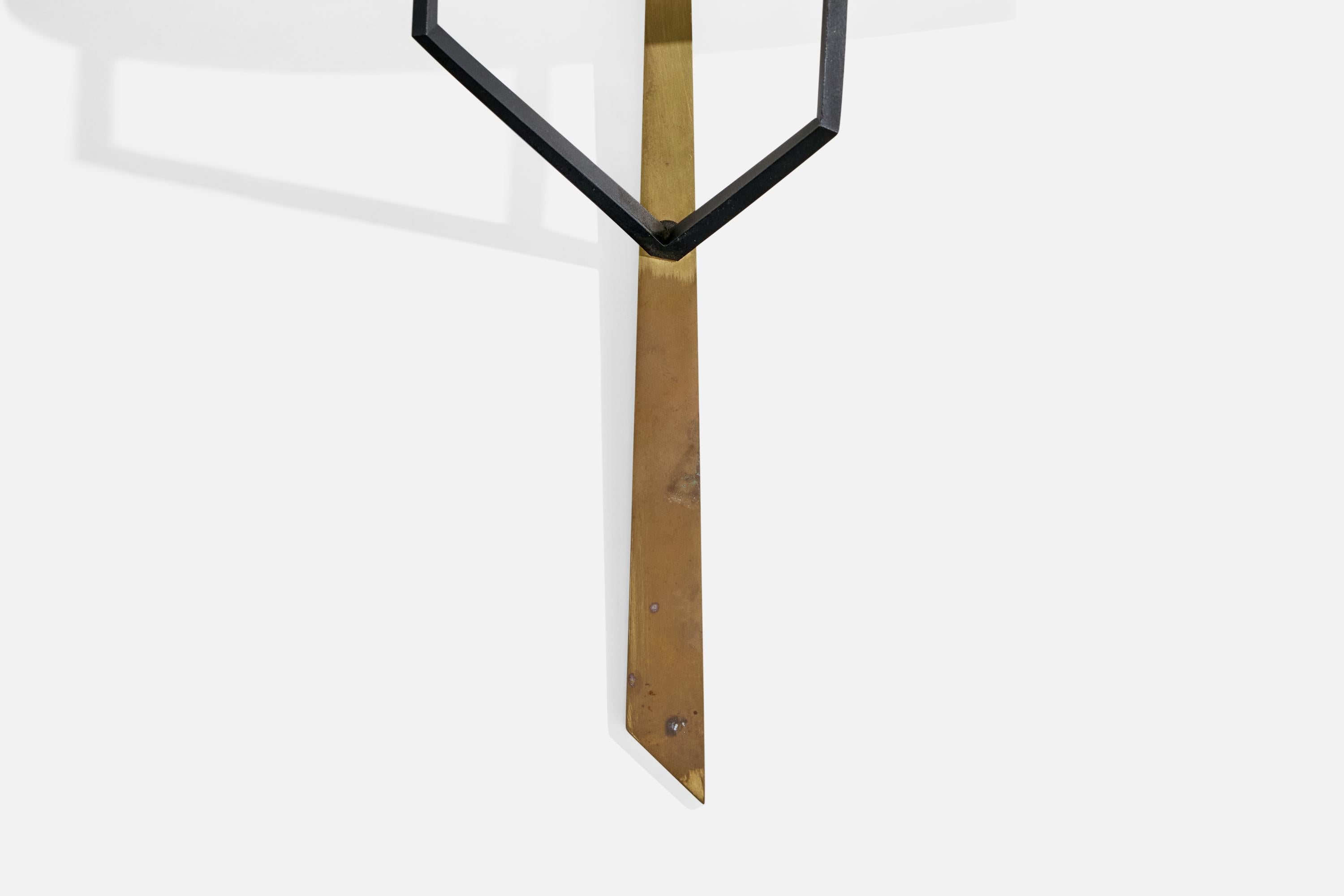 Französischer Designer, Wandleuchten, Messing, Metall, Acryl, Frankreich, 1960er Jahre im Angebot 3
