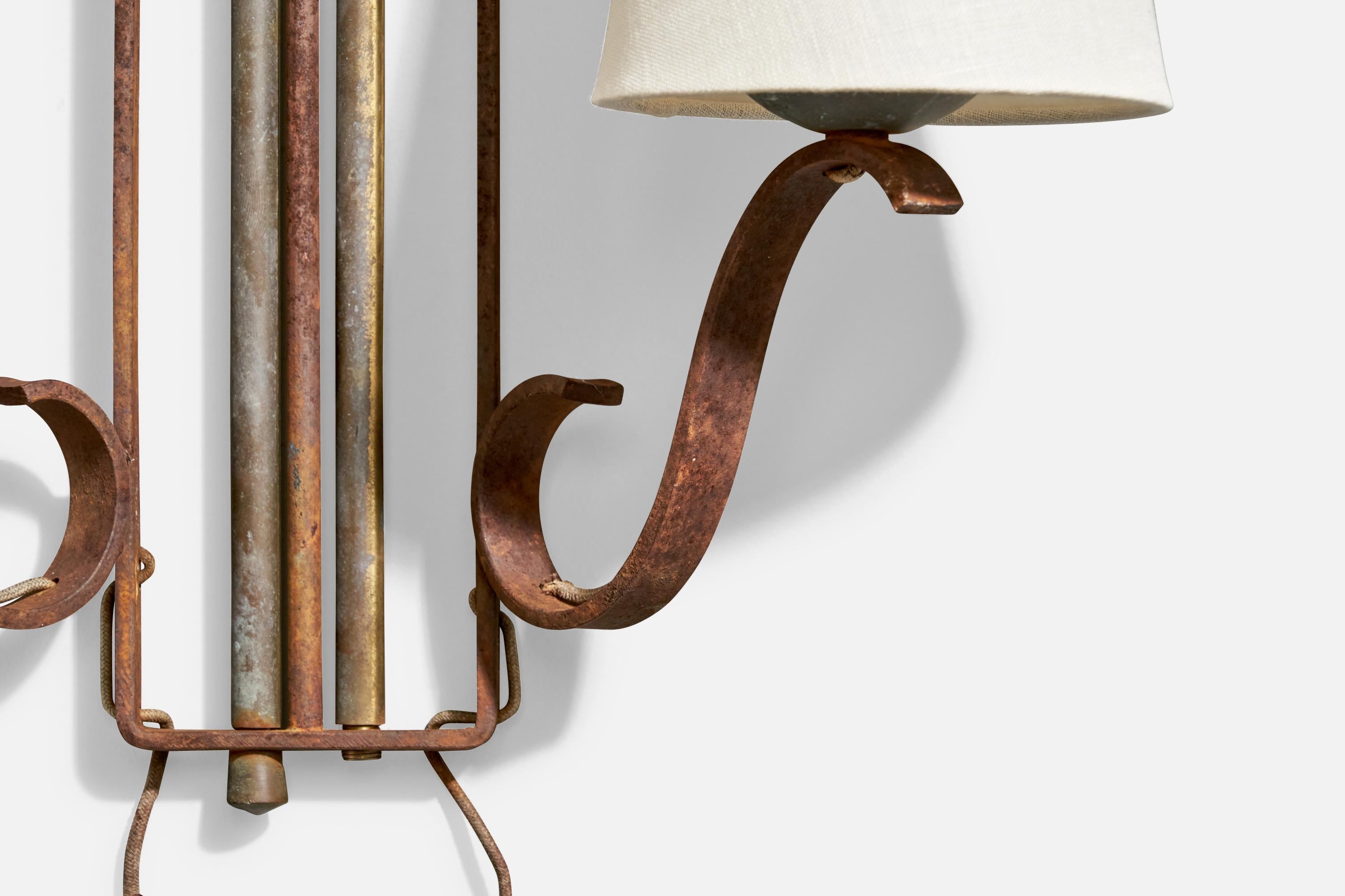 Design francese, lampade da parete, ottone, metallo, tessuto, Francia, anni '1940 in vendita 4