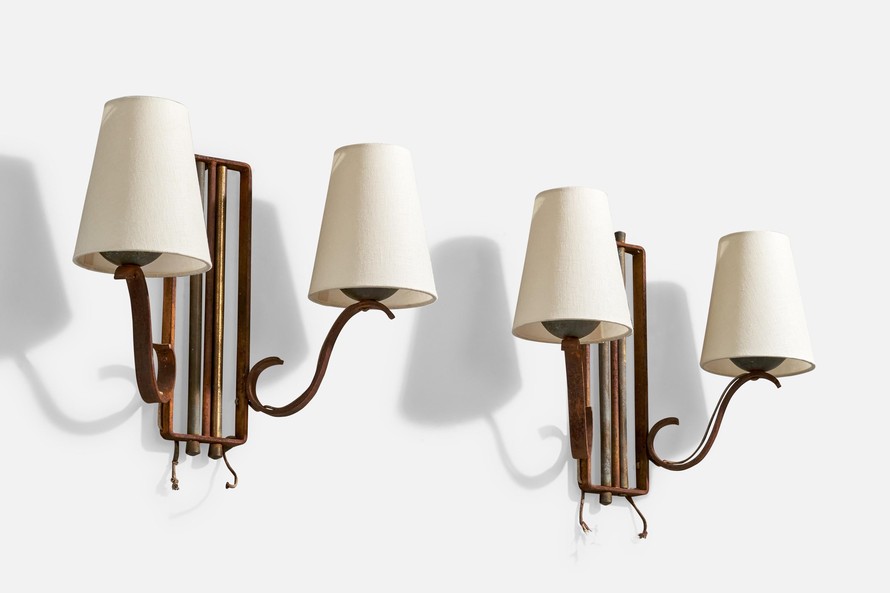 Metallo Design francese, lampade da parete, ottone, metallo, tessuto, Francia, anni '1940 in vendita