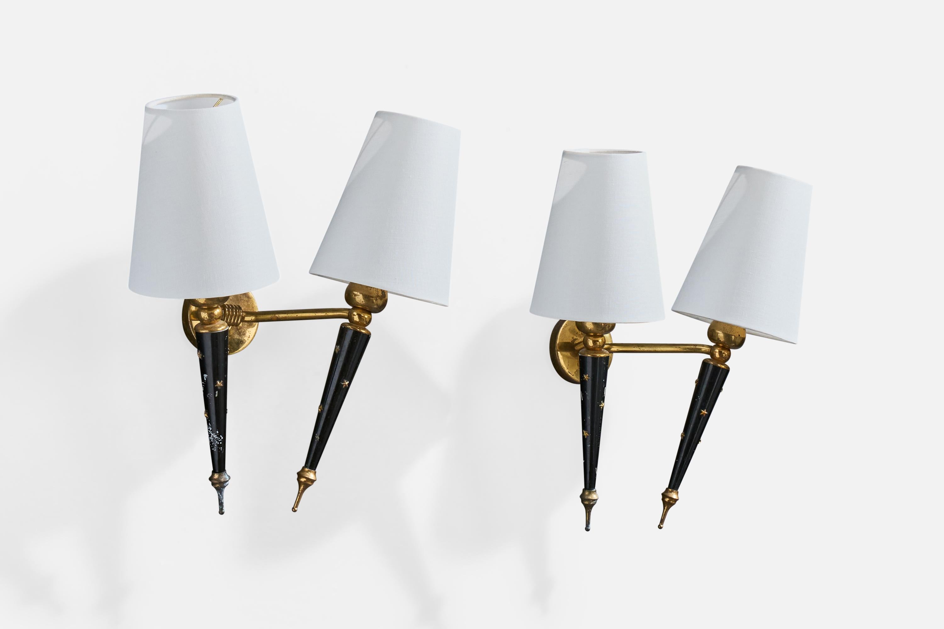 Mid-Century moderno Design francese, lampade da parete, ottone, metallo, tessuto, Francia, anni '1950 in vendita