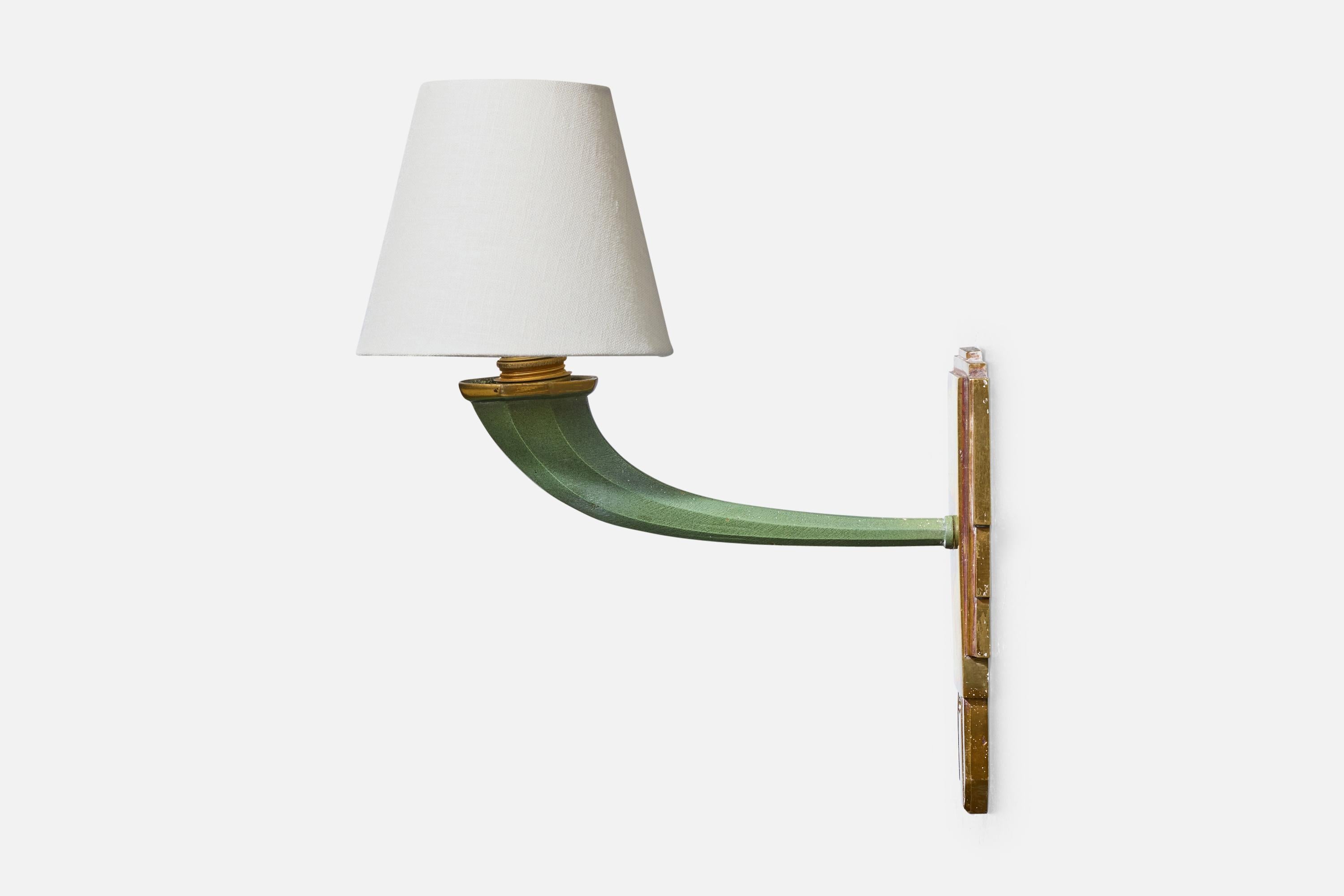 Französischer Designer, Wandleuchten, Messing, Metall, Stoff, Frankreich, 1950er Jahre im Angebot 1