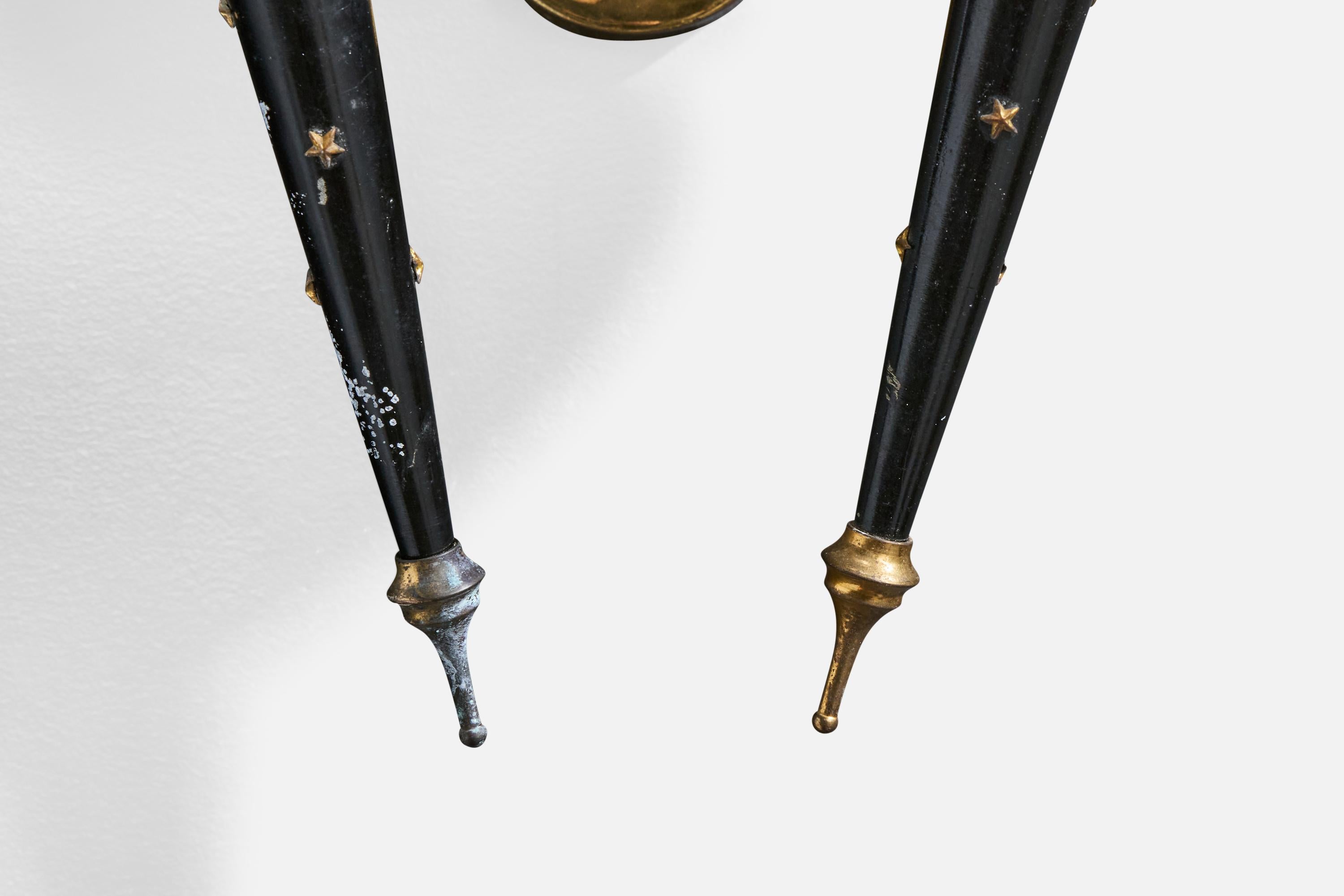 Design francese, lampade da parete, ottone, metallo, tessuto, Francia, anni '1950 in vendita 1