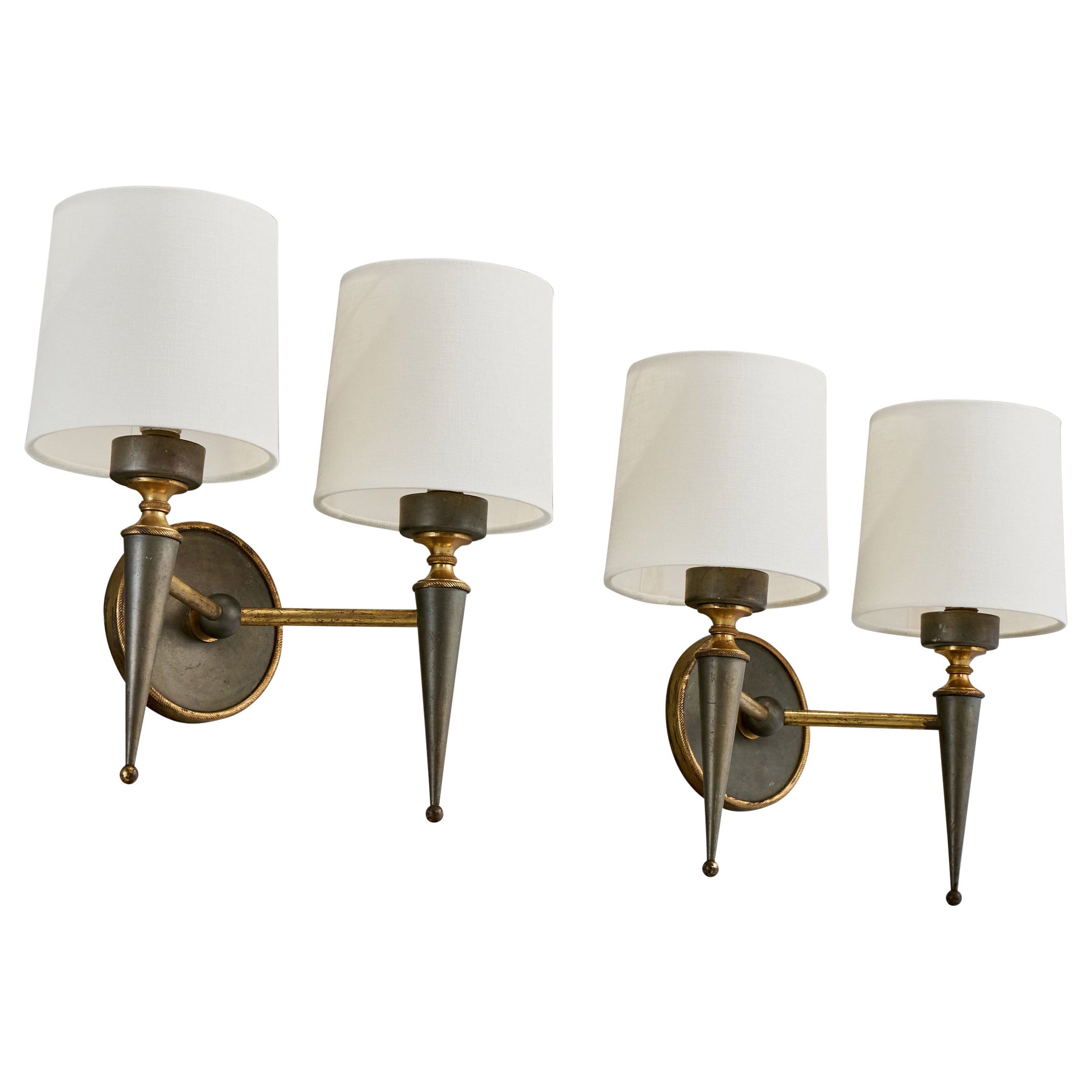 Design/One, Lights, laiton, métal, tissu, France, années 1950 en vente