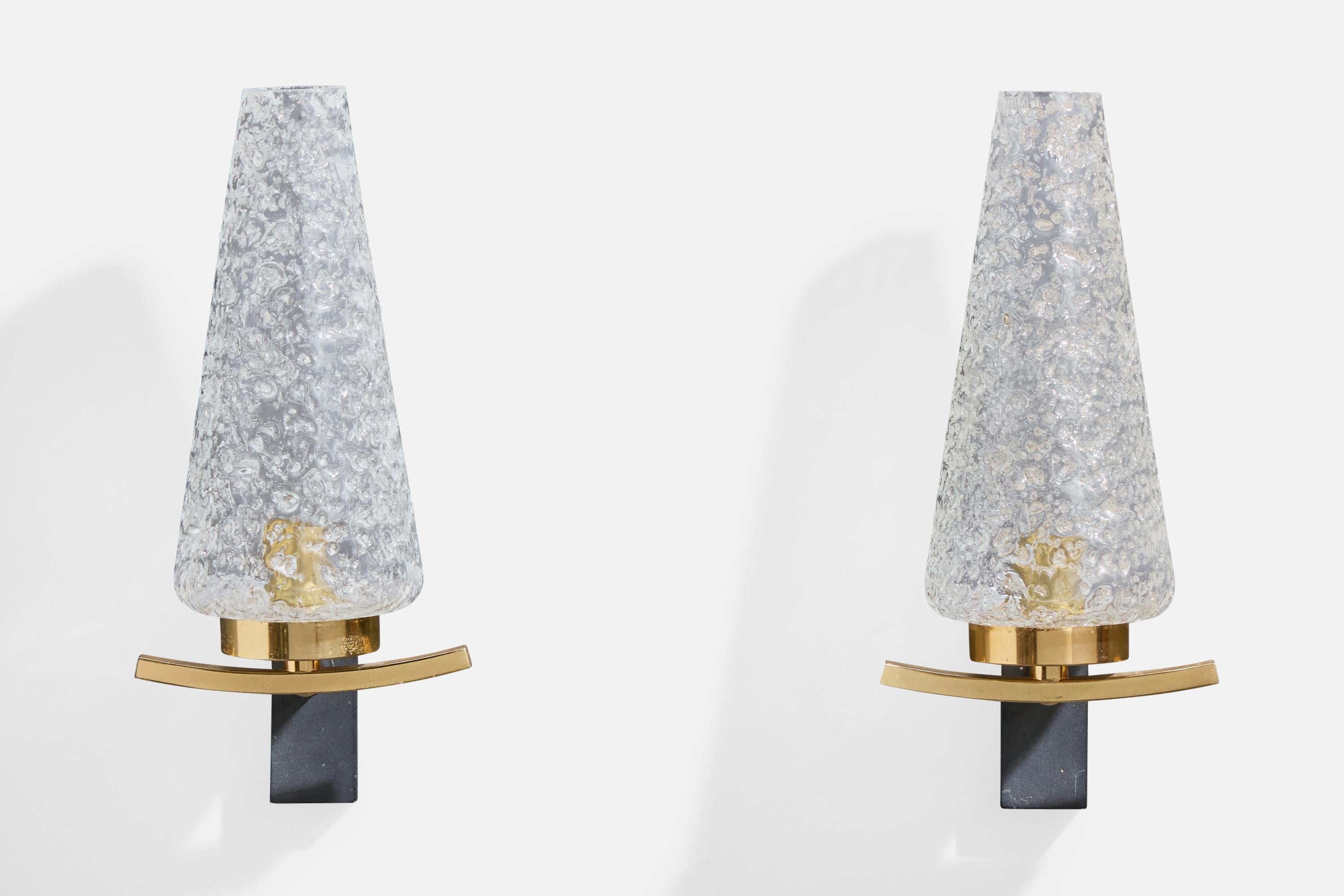 Diseñador francés, Apliques, Latón, Metal, Vidrio, Francia, Años 50 Francés en venta