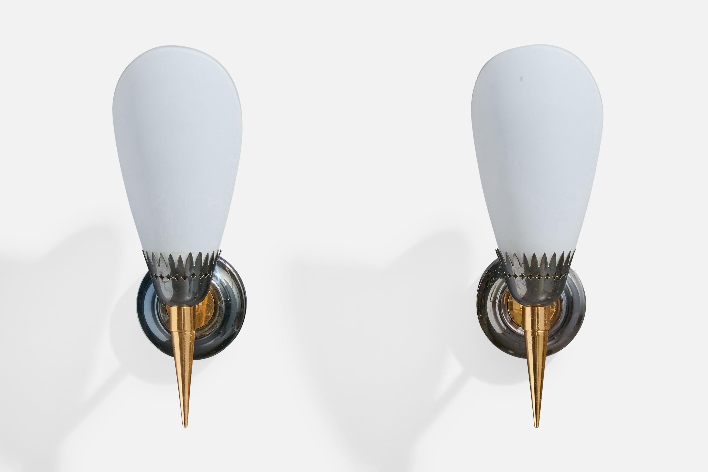 Diseñador francés, Apliques, Latón, Metal, Vidrio, Francia, Años 50 Francés en venta