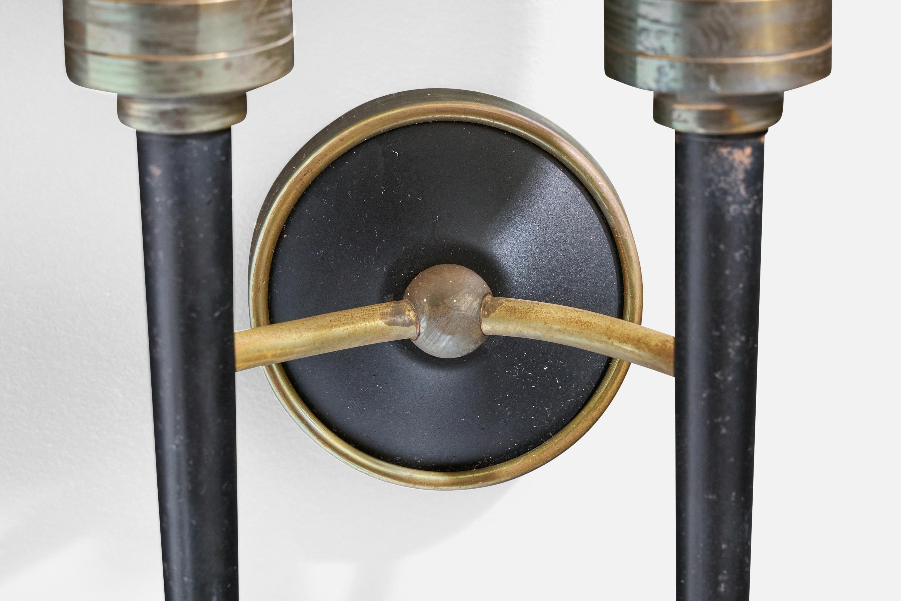 Milieu du XXe siècle Design/One, Design-Light, laiton, métal, verre, France, années 1950 en vente