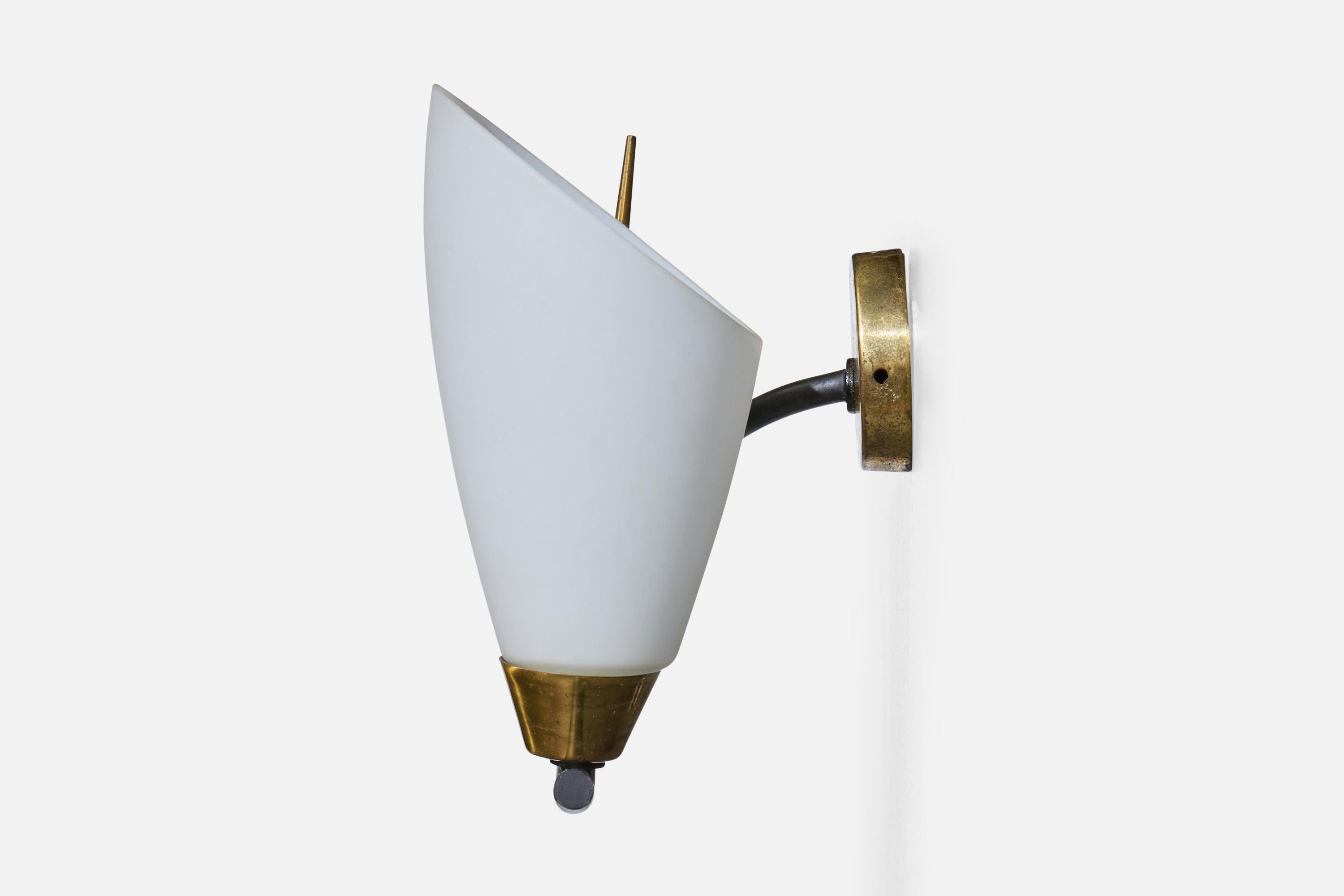 Milieu du XXe siècle Design/One, Design-Light, laiton, métal, verre, France, années 1950 en vente