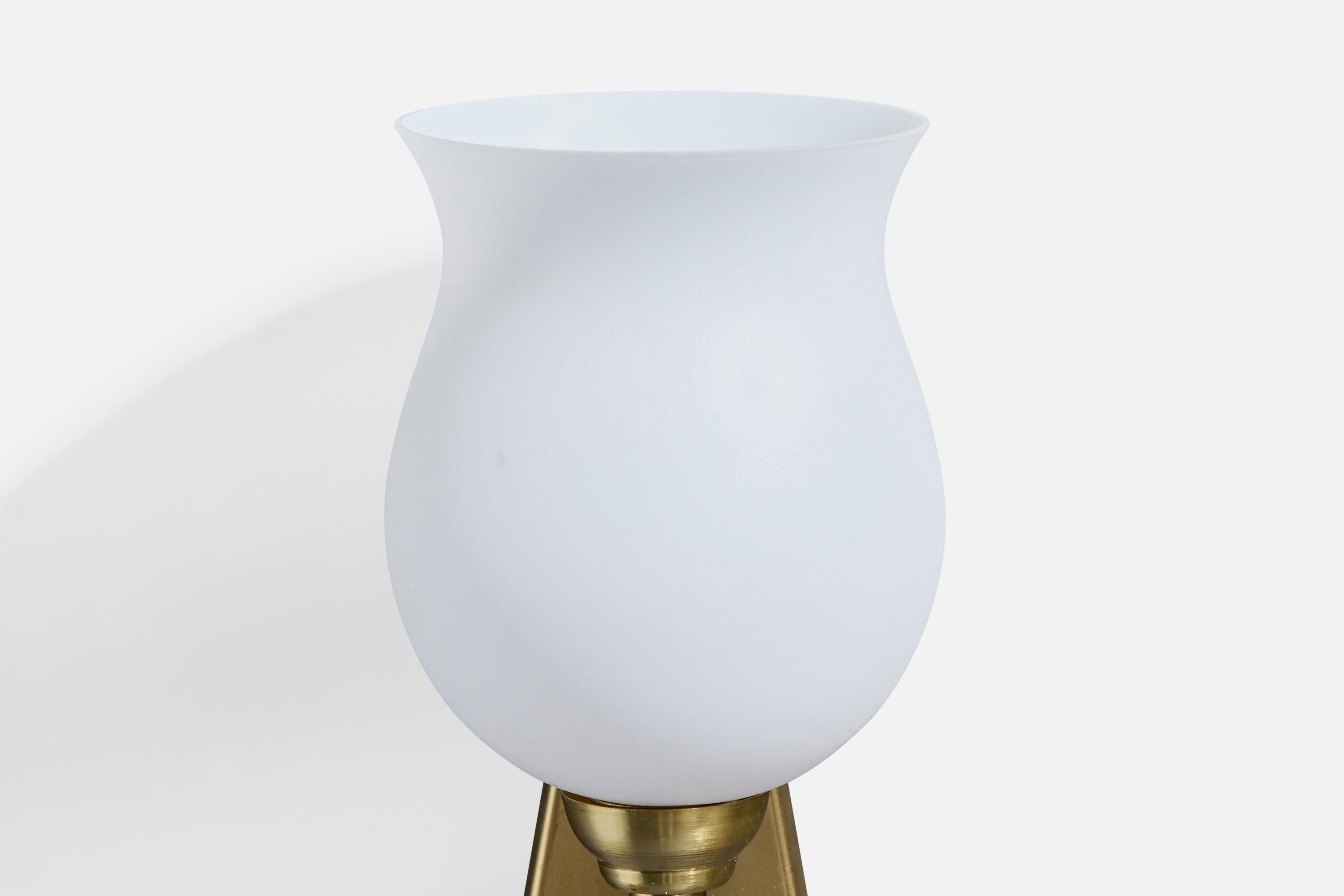 Französischer Designer, Wandleuchten, Messing, Metall, Glas, Frankreich, 1950er Jahre im Angebot 3