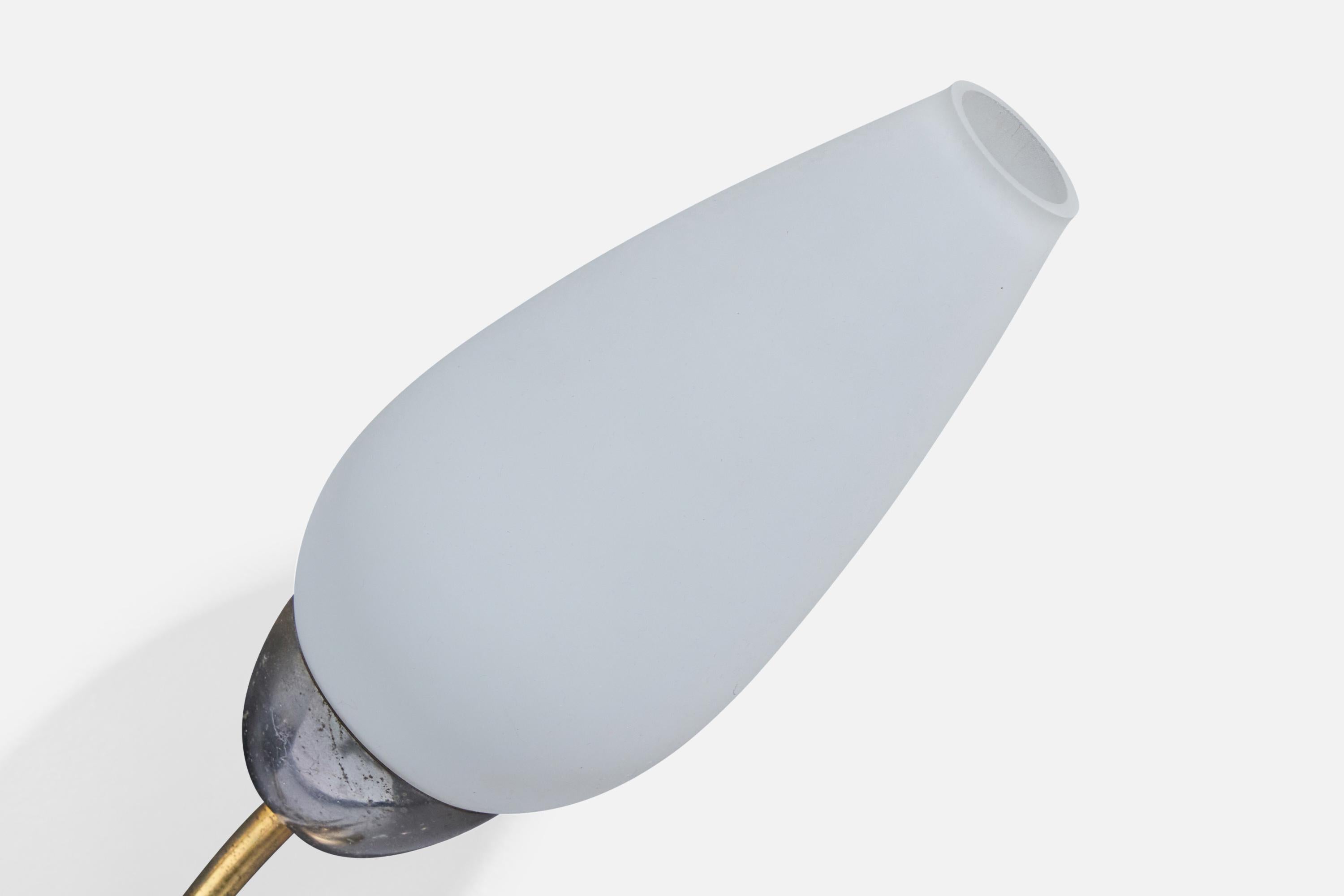 Designer francese, lampade da parete, ottone, metallo, vetro, Francia, anni '50 in vendita 2