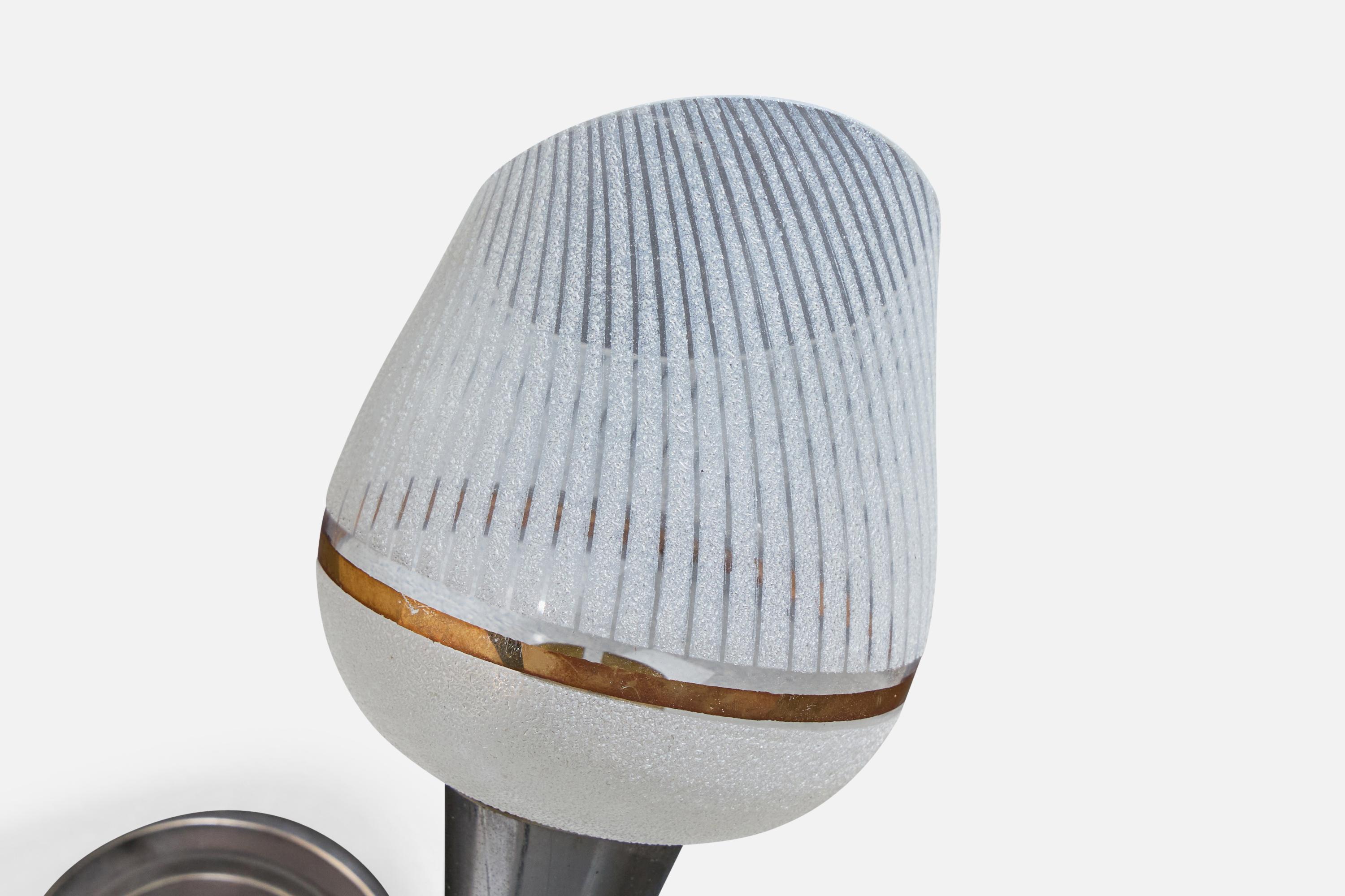 Designer francese, lampade da parete, ottone, metallo, vetro, Francia, anni '50 in vendita 1