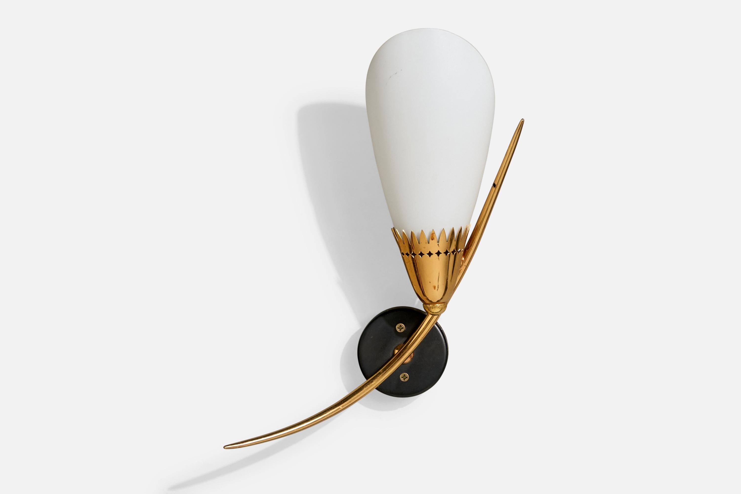 Milieu du XXe siècle Design/One, Design-Light, laiton, métal, verre, France, années 1960 en vente