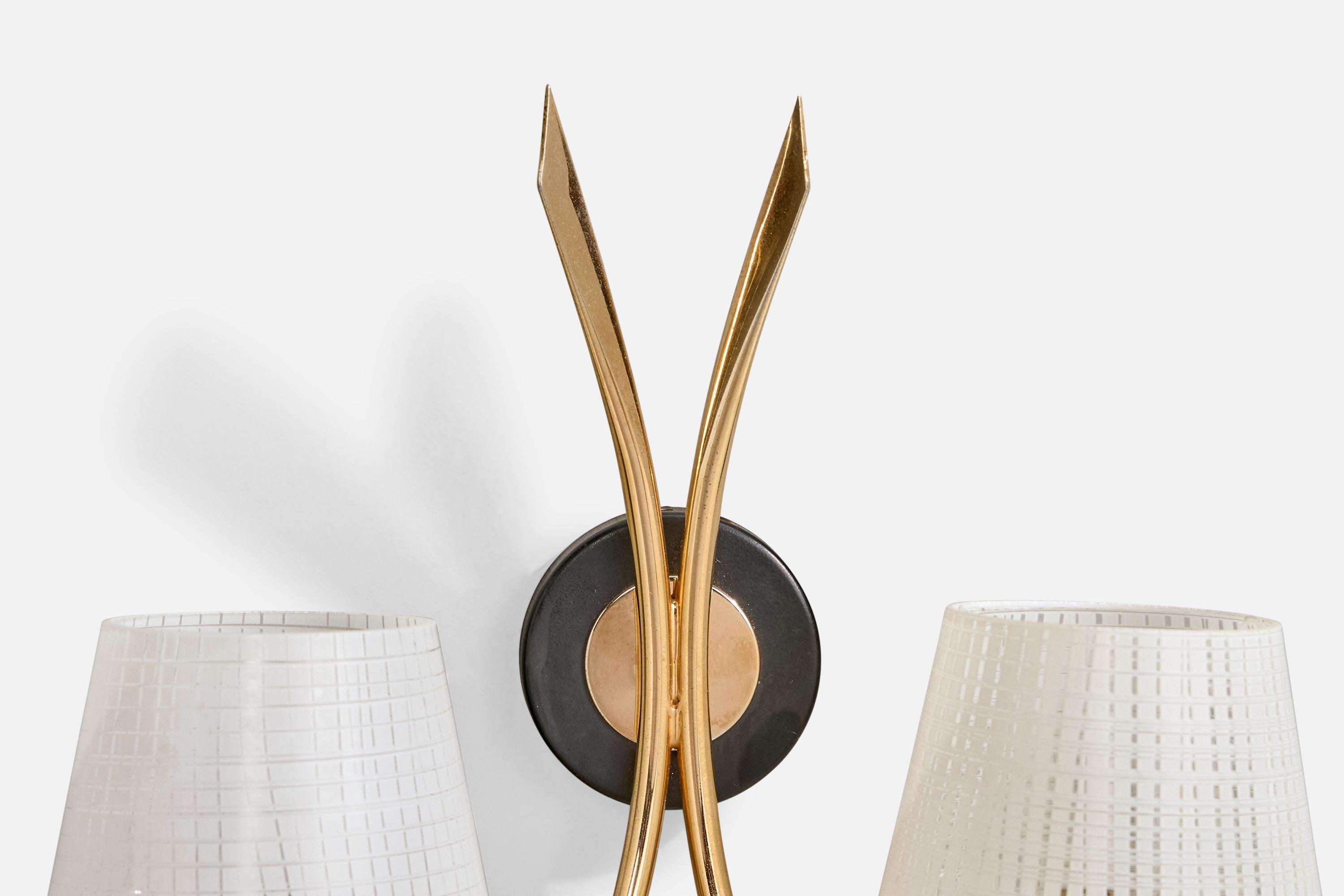 Milieu du XXe siècle Design/One, Design-Light, laiton, métal, verre, France, années 1960 en vente