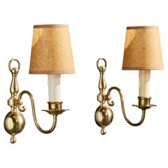 Französischer Designer, Wandleuchten, Messing, Pergament, Frankreich, 1950er Jahre