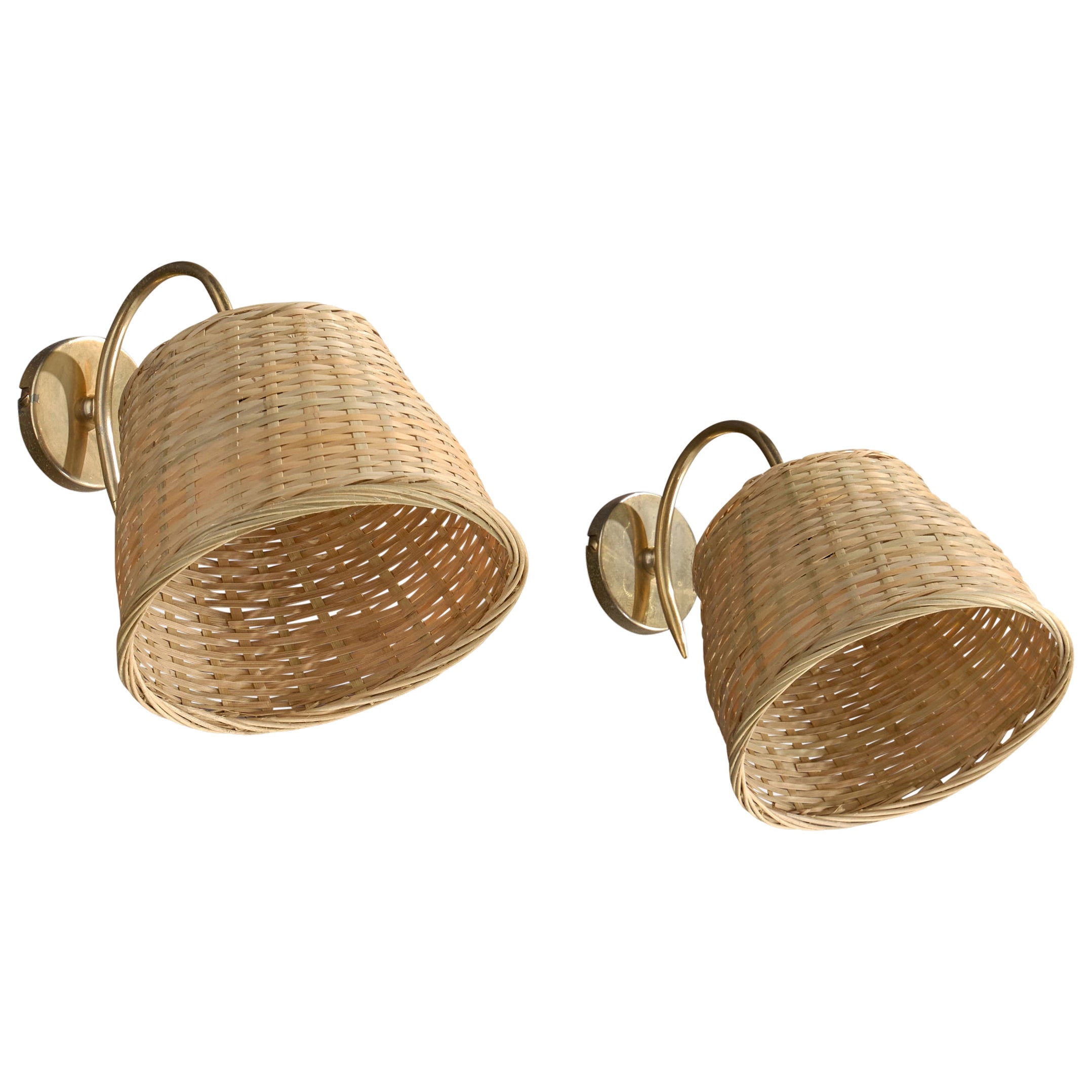 French Designer, Wall Lights, Brass, Rattan, France, 1950s For Sale
