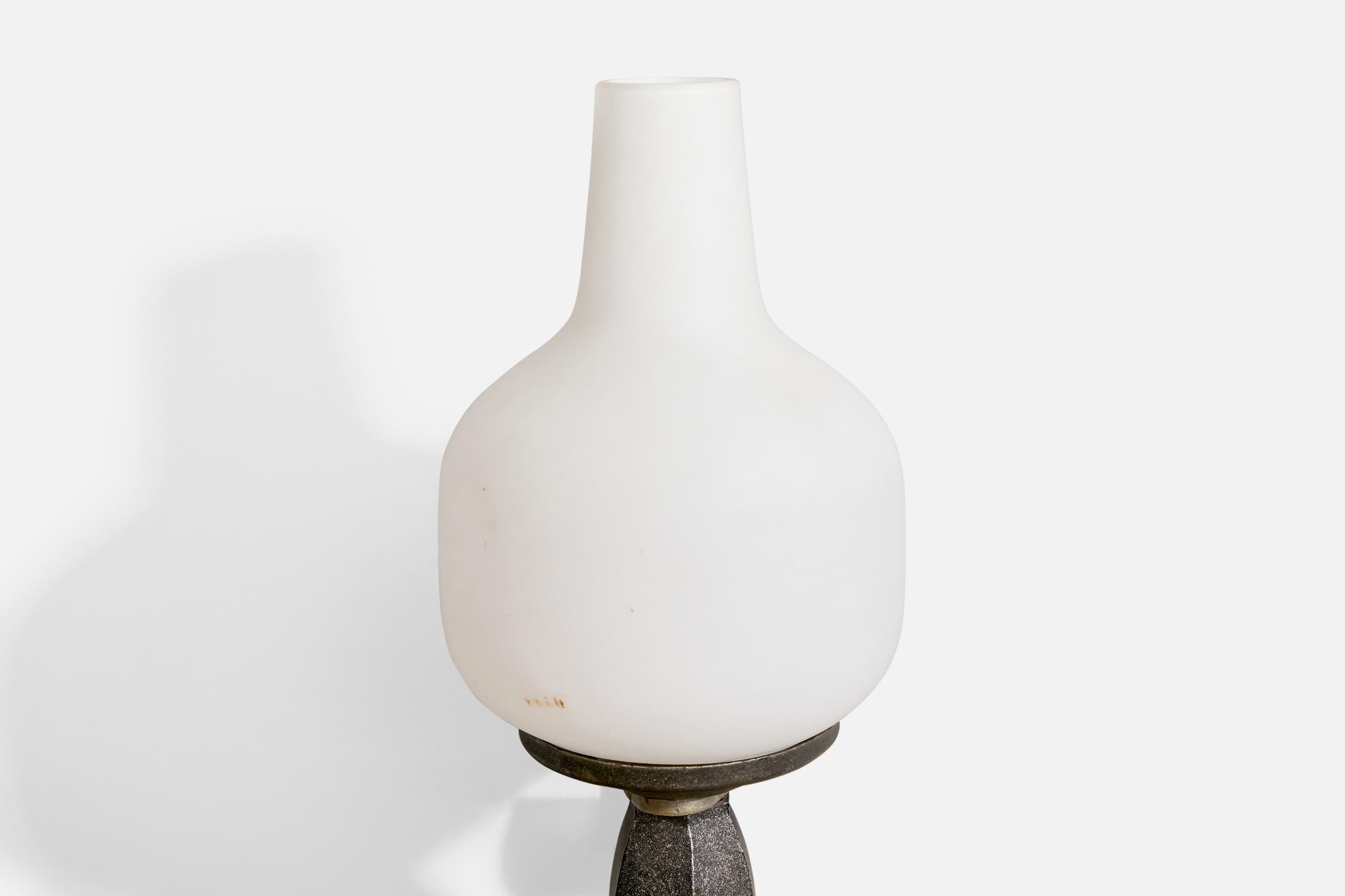 Design/One, appliques, bronze, fer, verre, France, années 1950 en vente 3