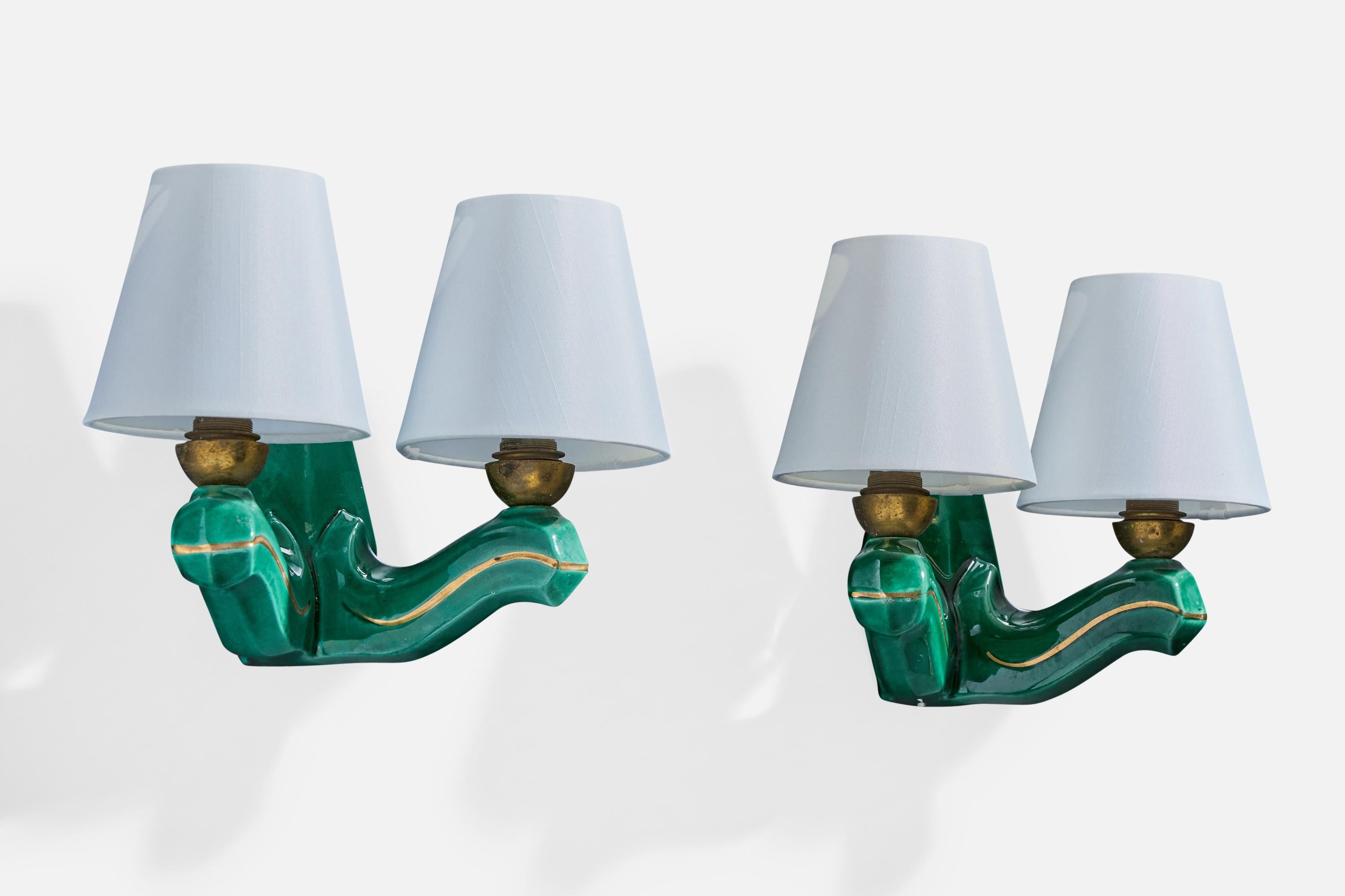 Mid-Century moderno Designer francese, lampade da parete, ceramica, ottone, tessuto, Francia, anni '60 in vendita