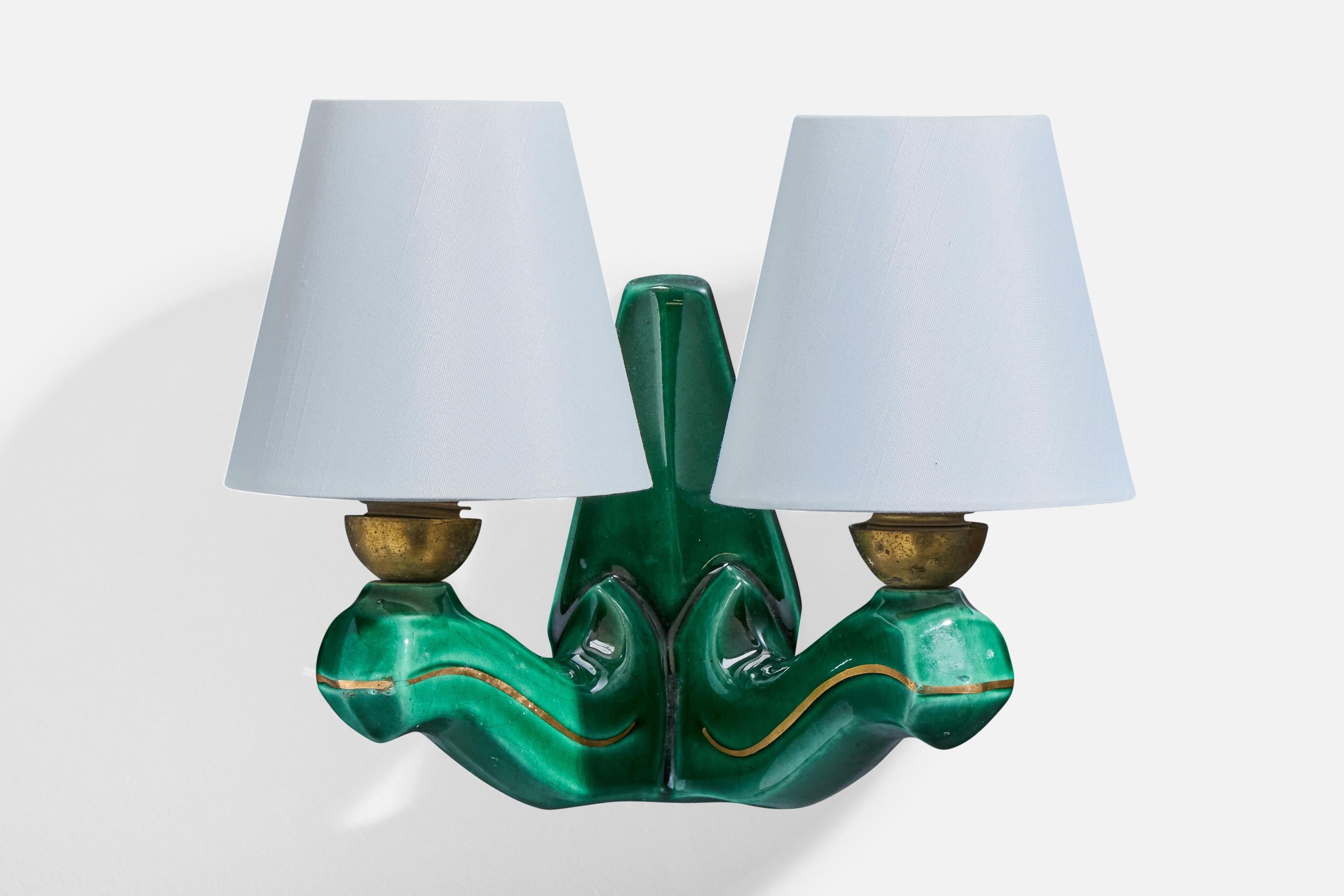 Francese Designer francese, lampade da parete, ceramica, ottone, tessuto, Francia, anni '60 in vendita