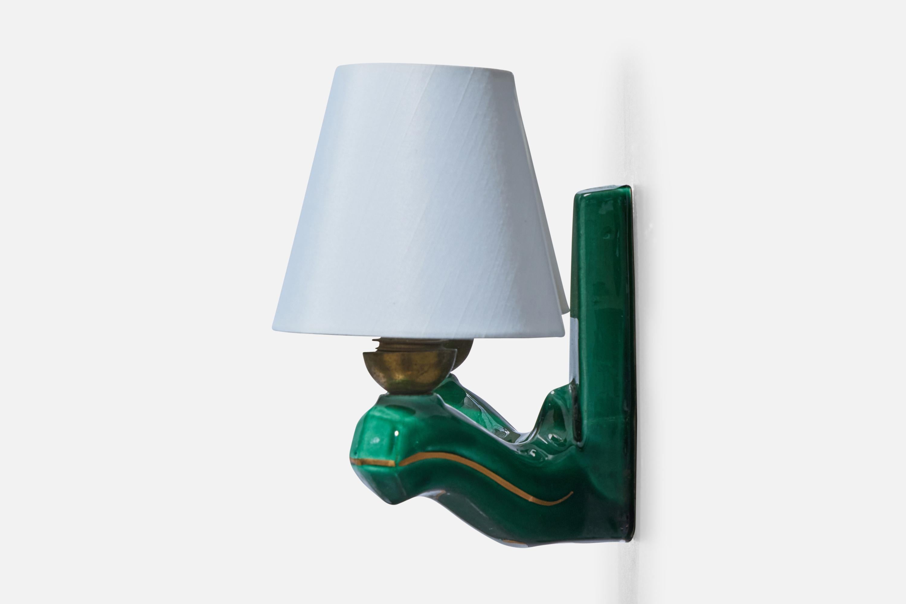 Designer francese, lampade da parete, ceramica, ottone, tessuto, Francia, anni '60 In condizioni buone in vendita a High Point, NC