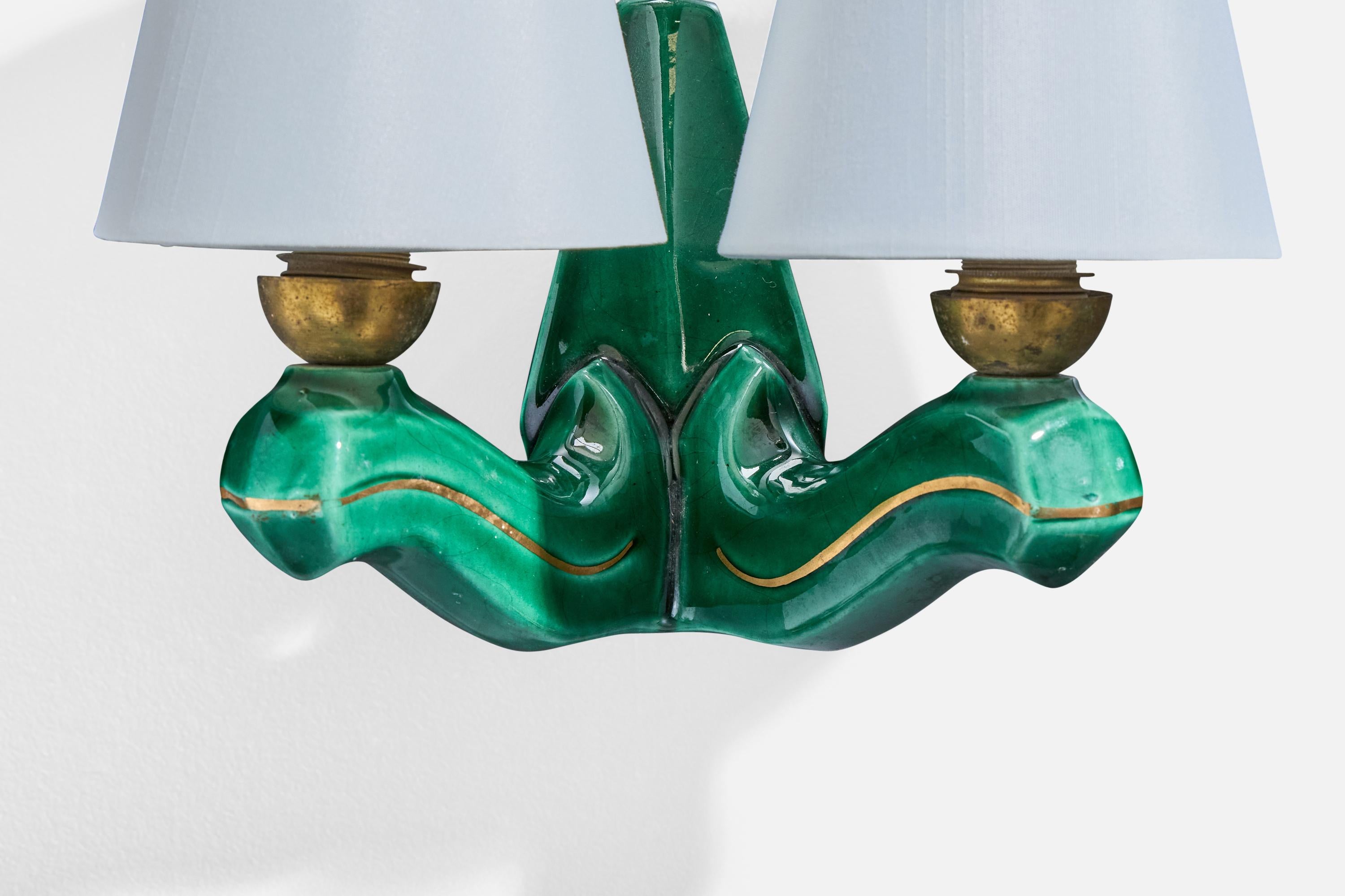 Metà XX secolo Designer francese, lampade da parete, ceramica, ottone, tessuto, Francia, anni '60 in vendita