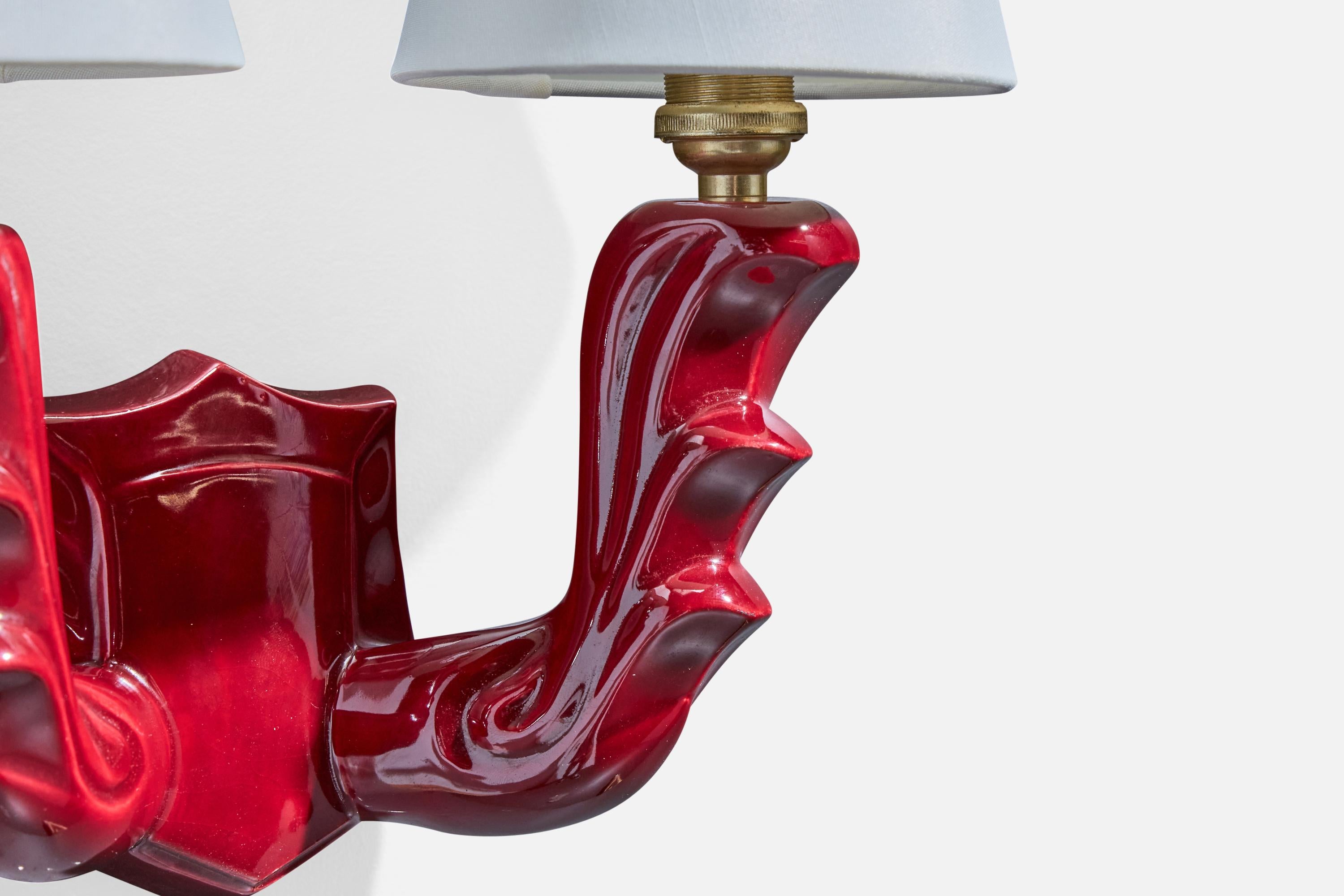 Ottone Designer francese, lampade da parete, ceramica, ottone, tessuto, Francia, anni '60 in vendita