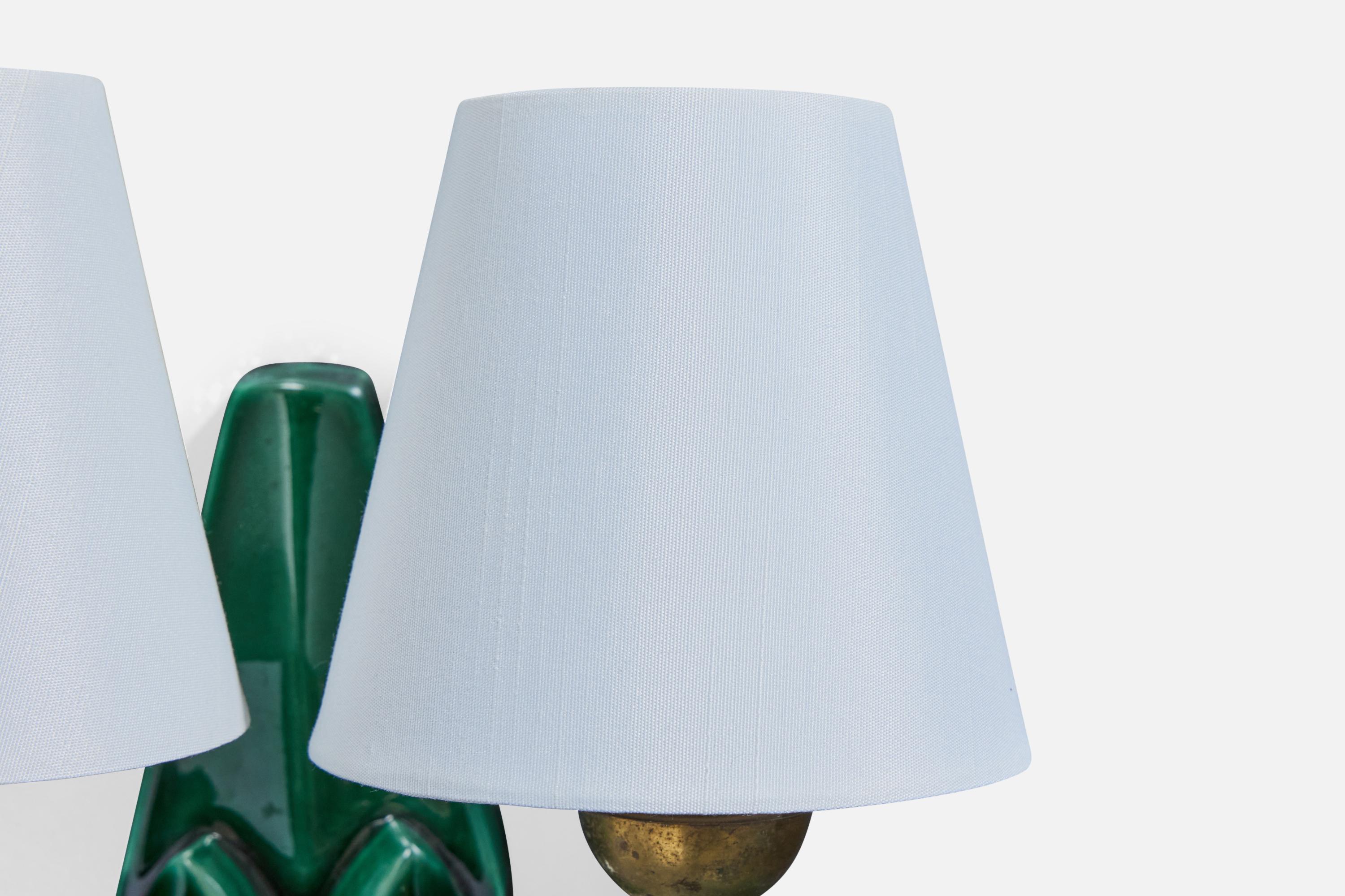 Designer francese, lampade da parete, ceramica, ottone, tessuto, Francia, anni '60 in vendita 1