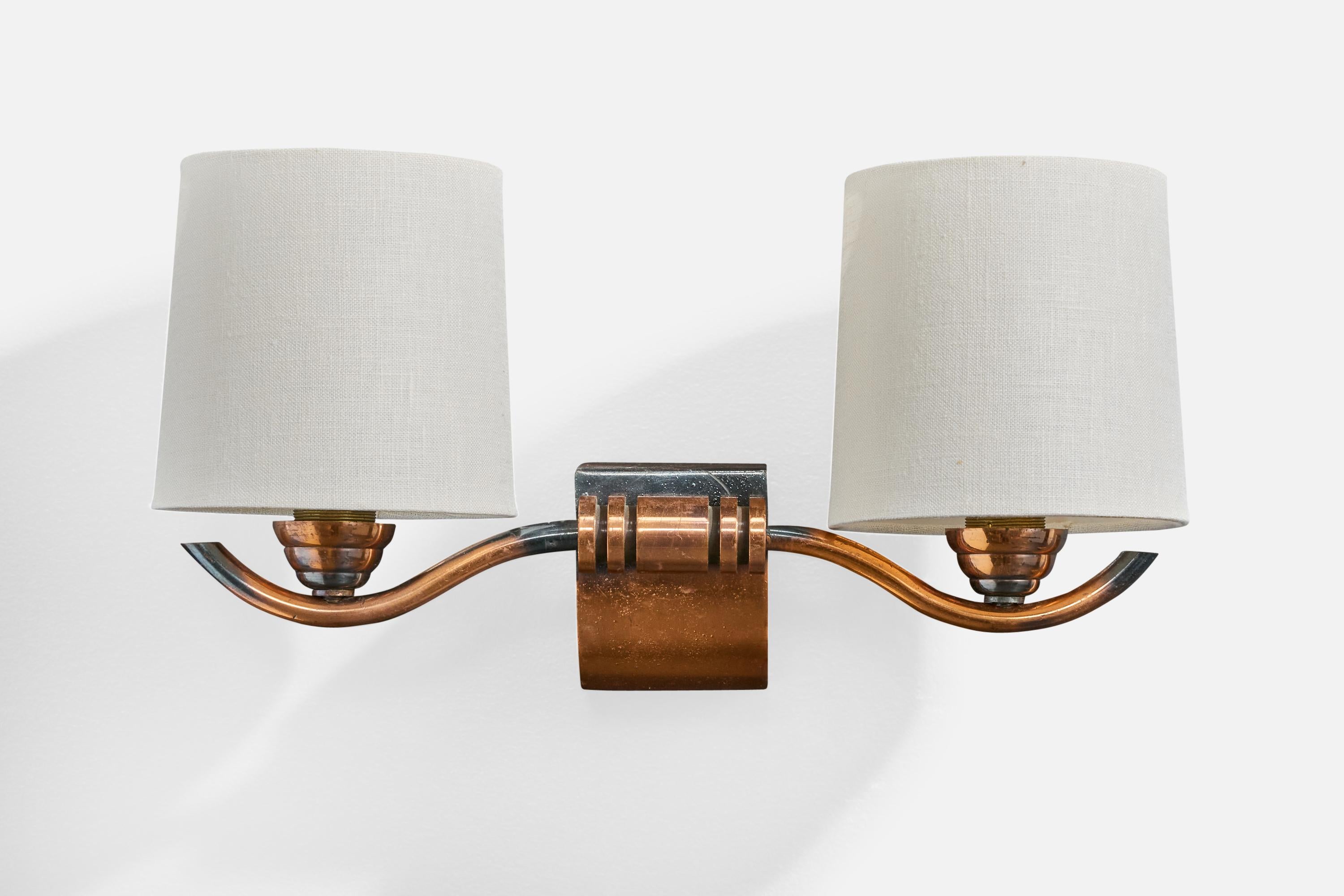 Francese Designer francese, lampade da parete, rame, tessuto, Francia, anni '1950 in vendita