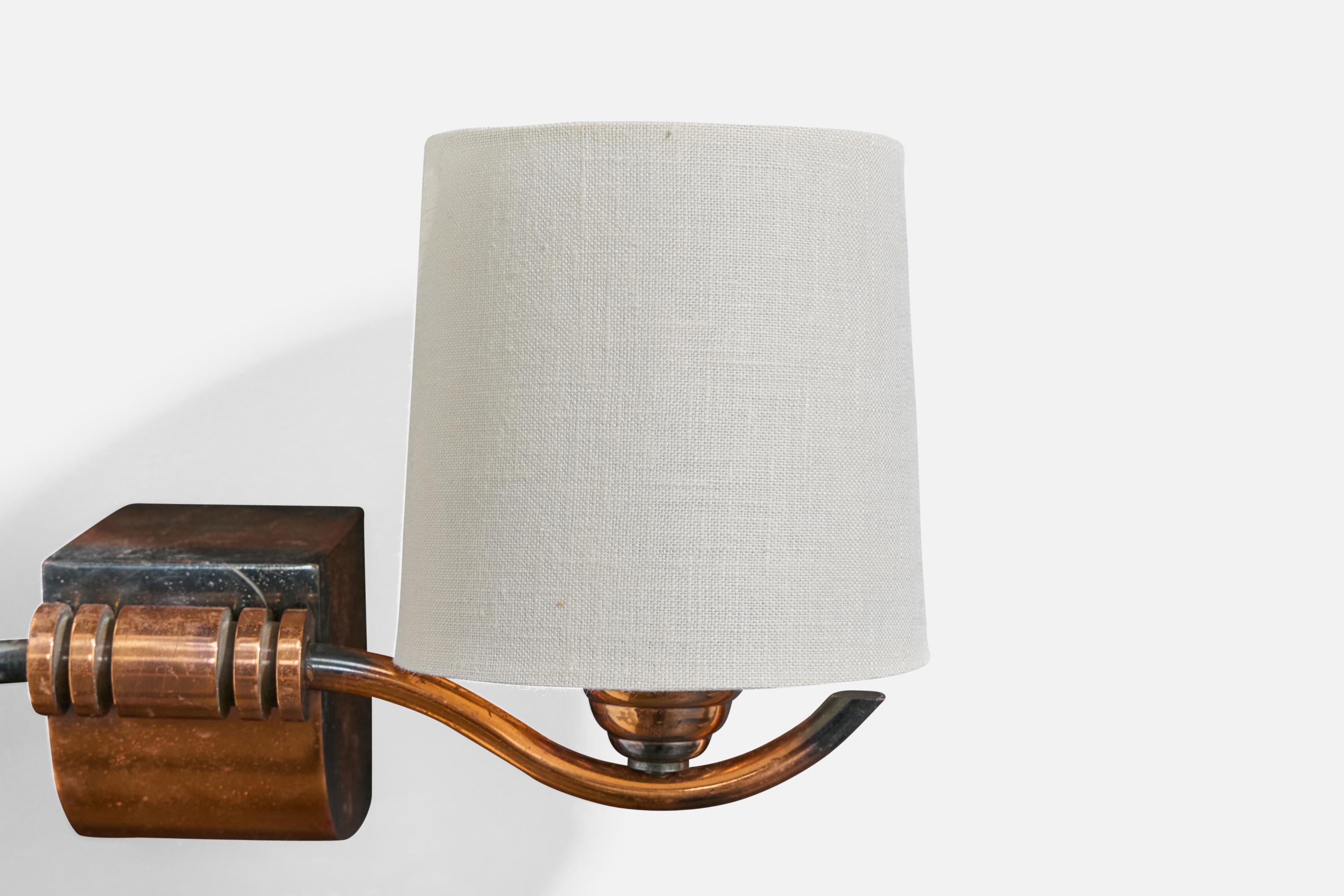 Designer francese, lampade da parete, rame, tessuto, Francia, anni '1950 in vendita 1